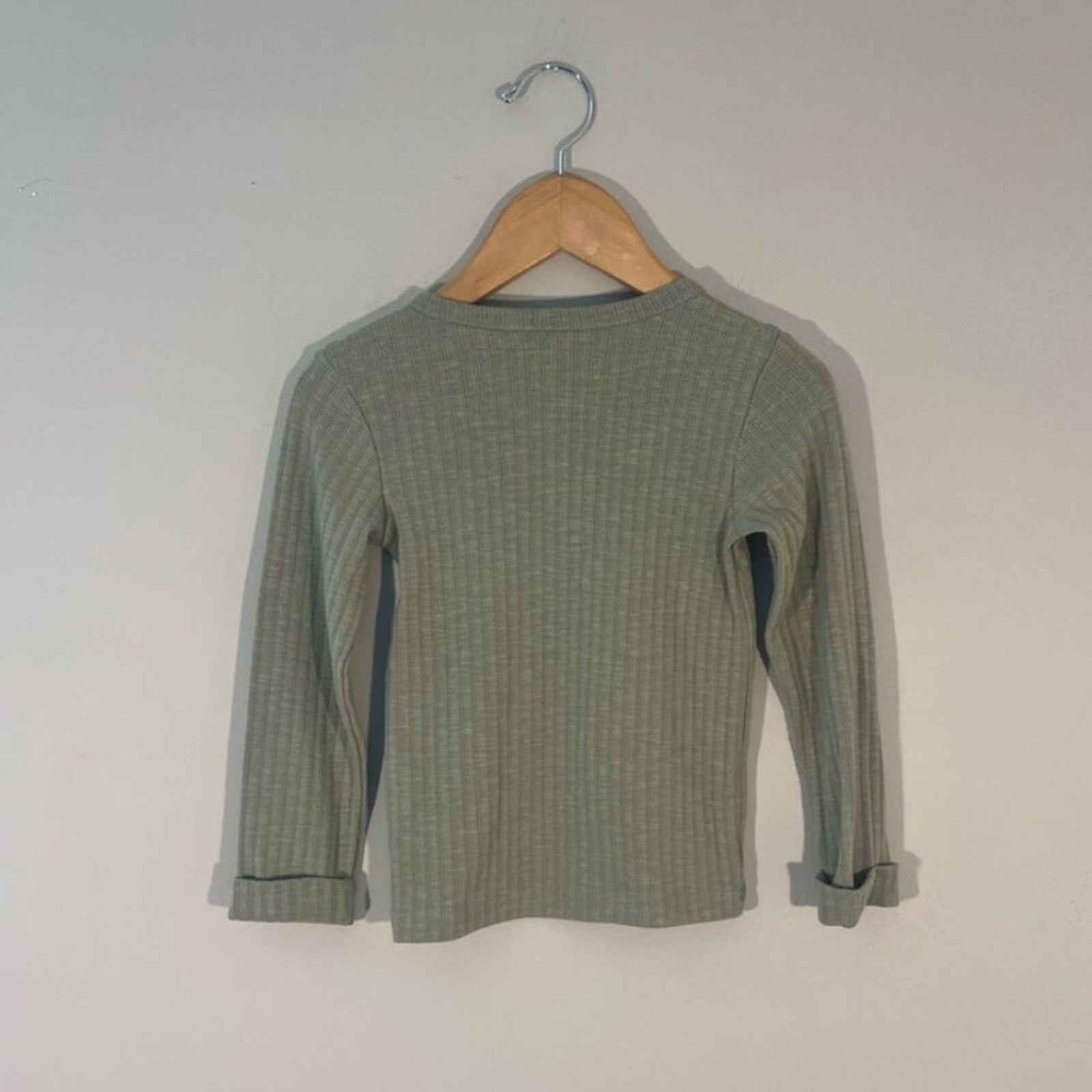 h&m ribbed green henley top 3T