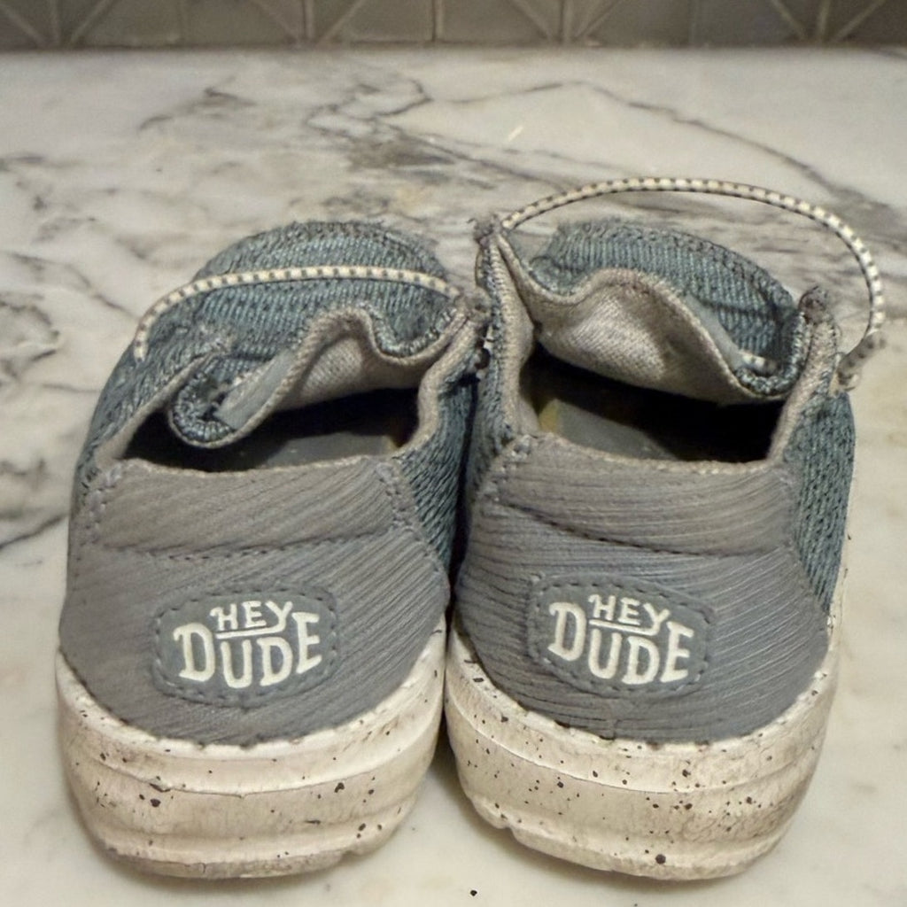 hey dude toddler slip ons 7c