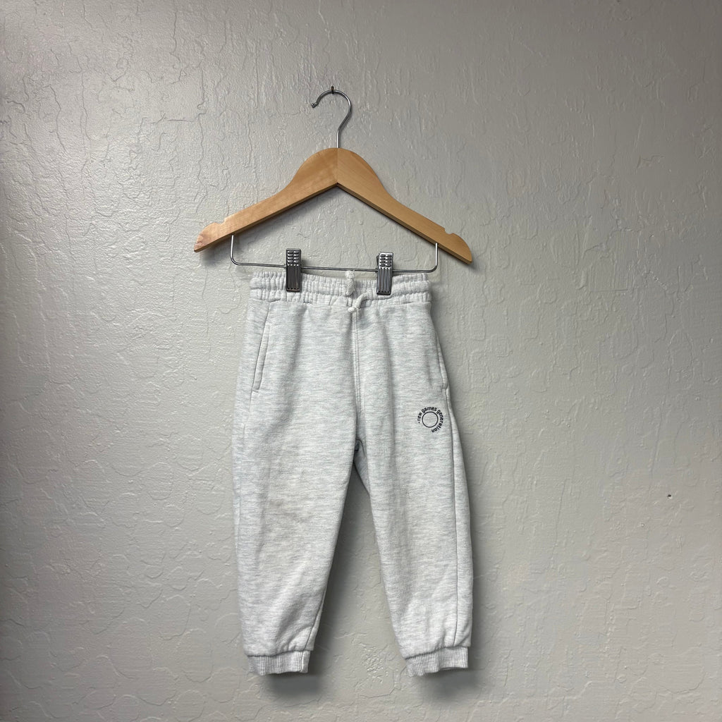 zara boys’ gray sweatpants new generation 18-24M
