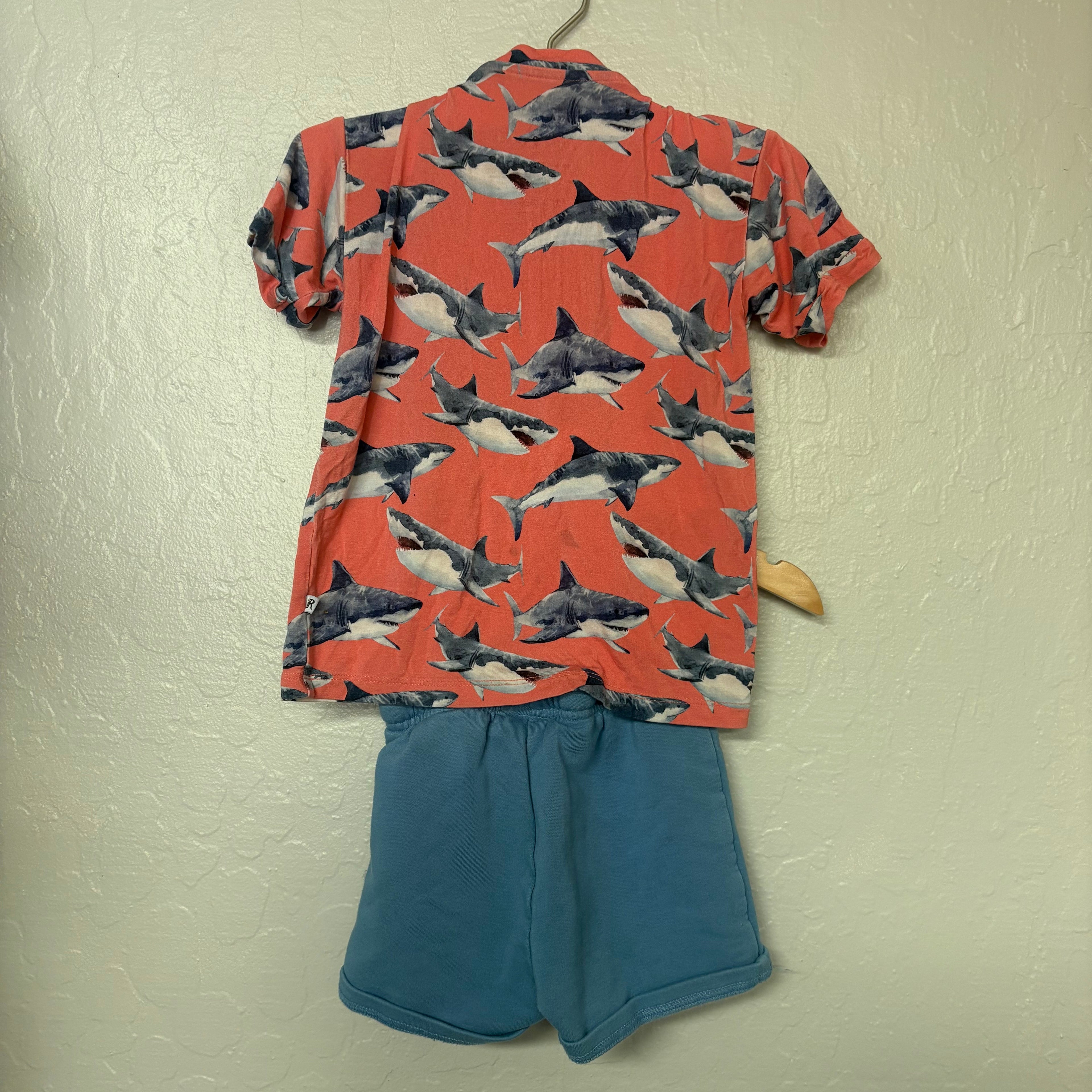 bums and roses set pink shark pint top matching blue shorts 3Y