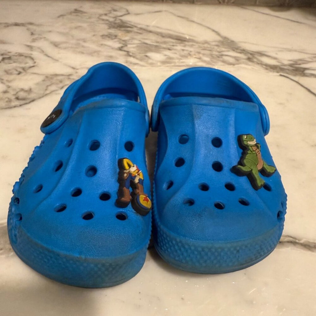 crocs blue 7c c7