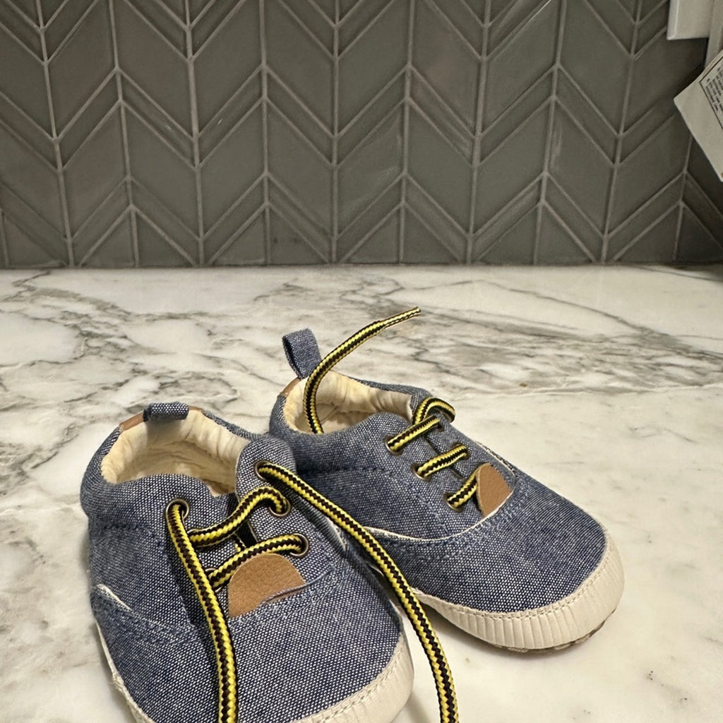 baby gap blue crib shoes 3-6M