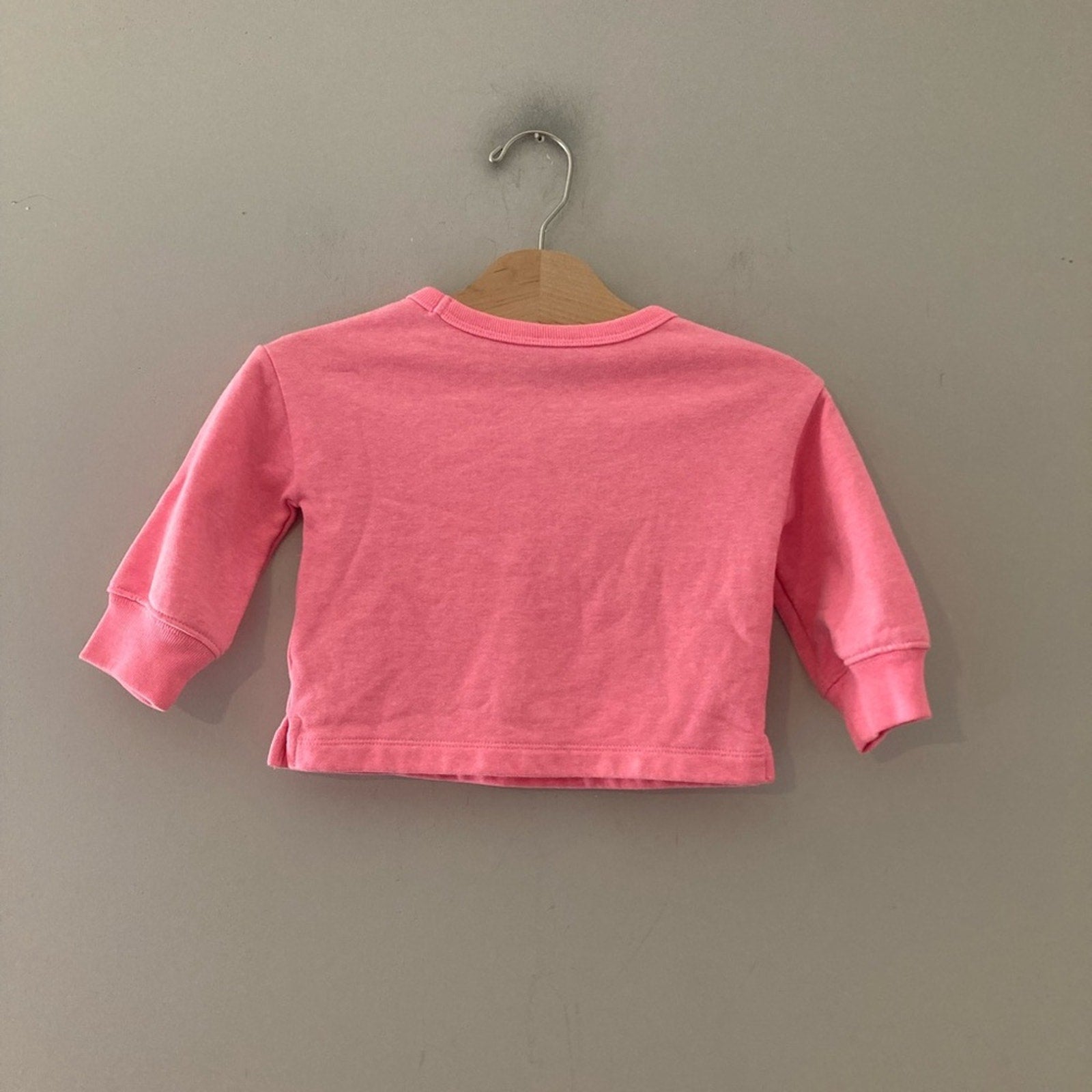 baby gap girls' hot pink sweatshirt 12-18M