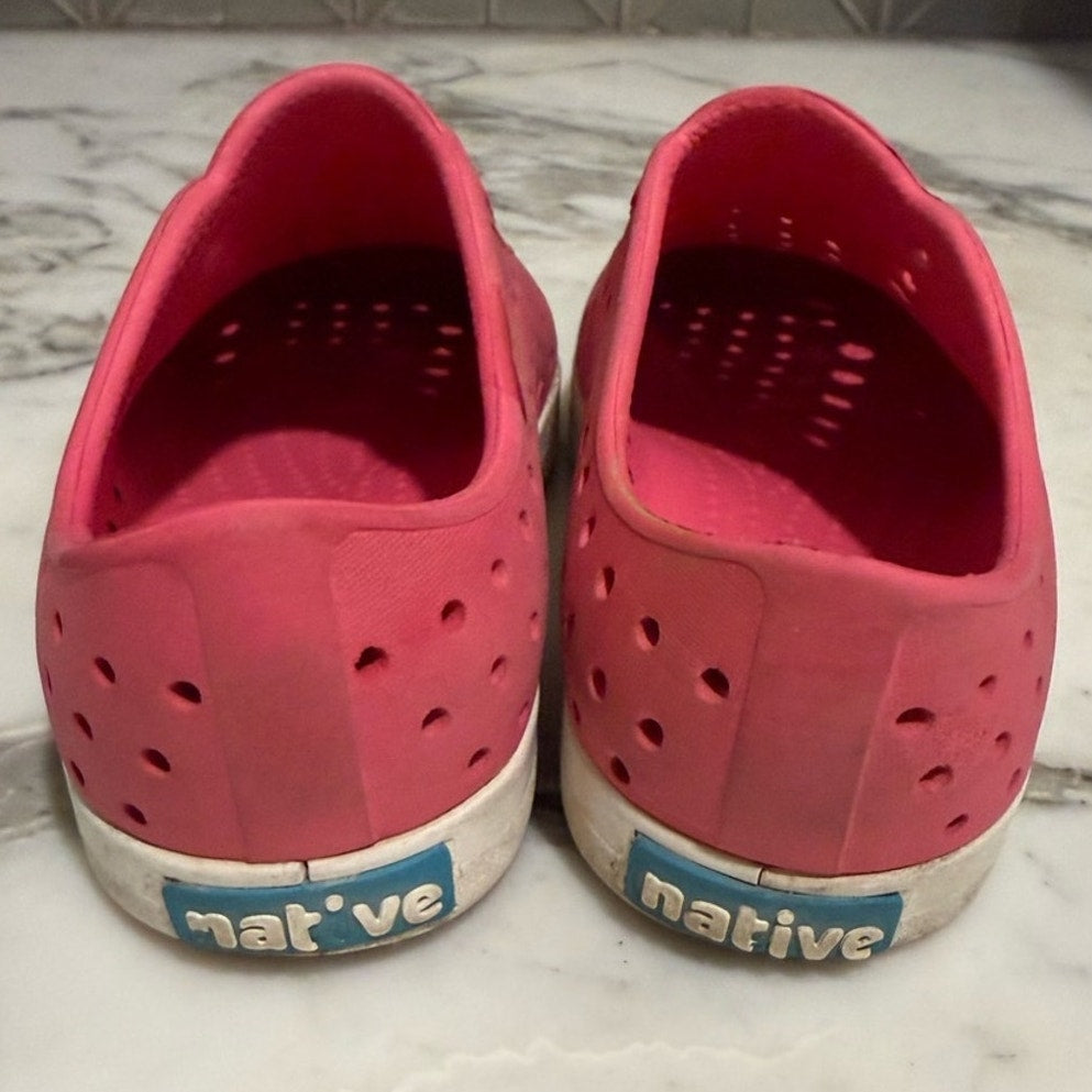 native water shoes dark pink 9c