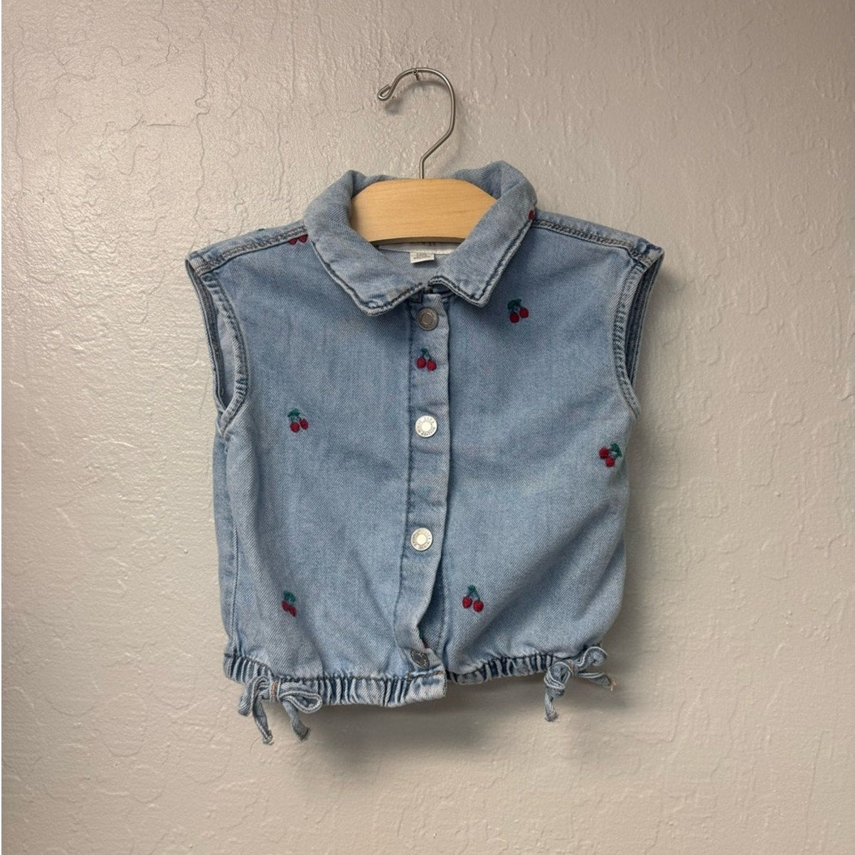 zara cherry denim top 5Y