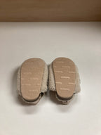 baby gap shearling clogs 12-18M