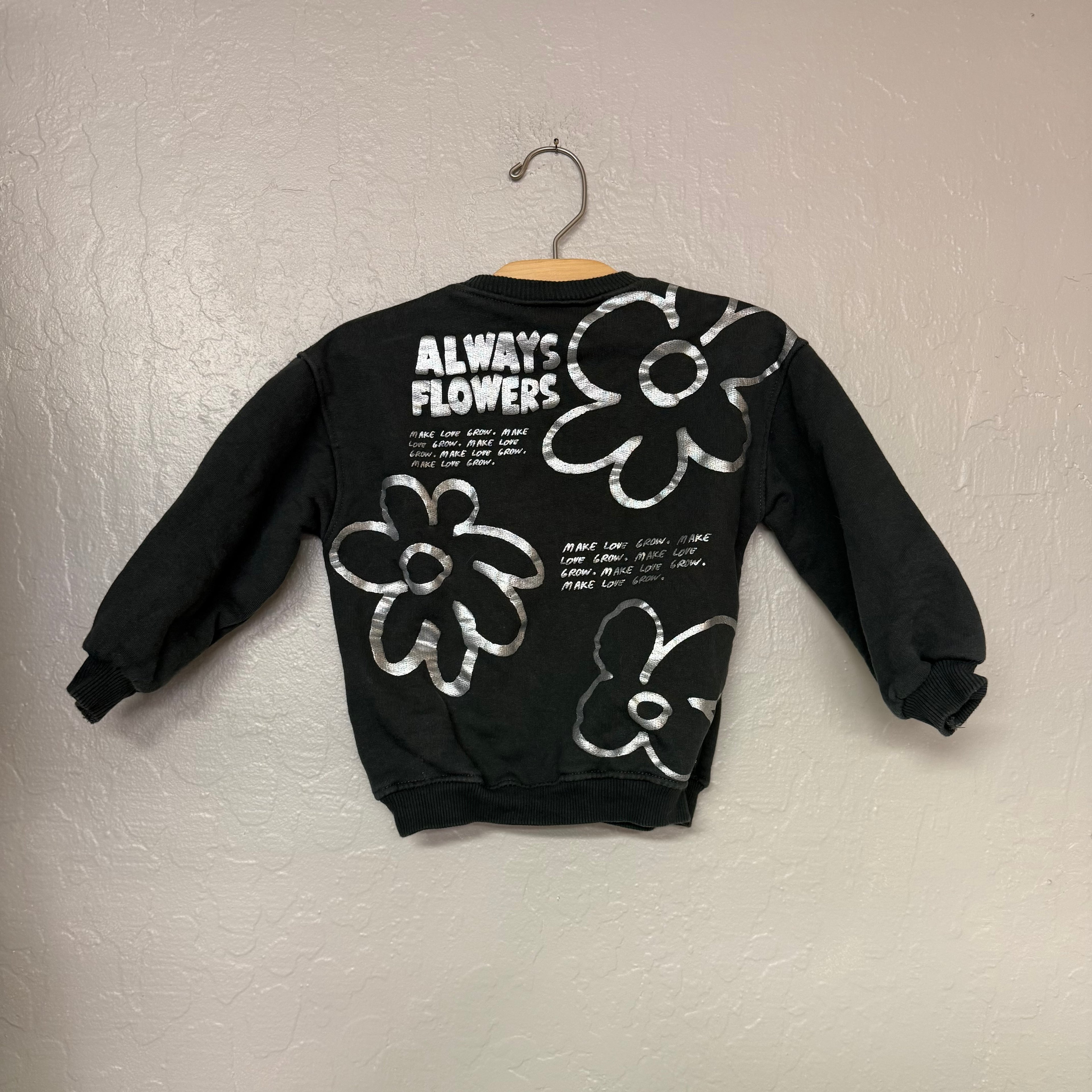 zara girls black metallic sweatshirt 3-4Y