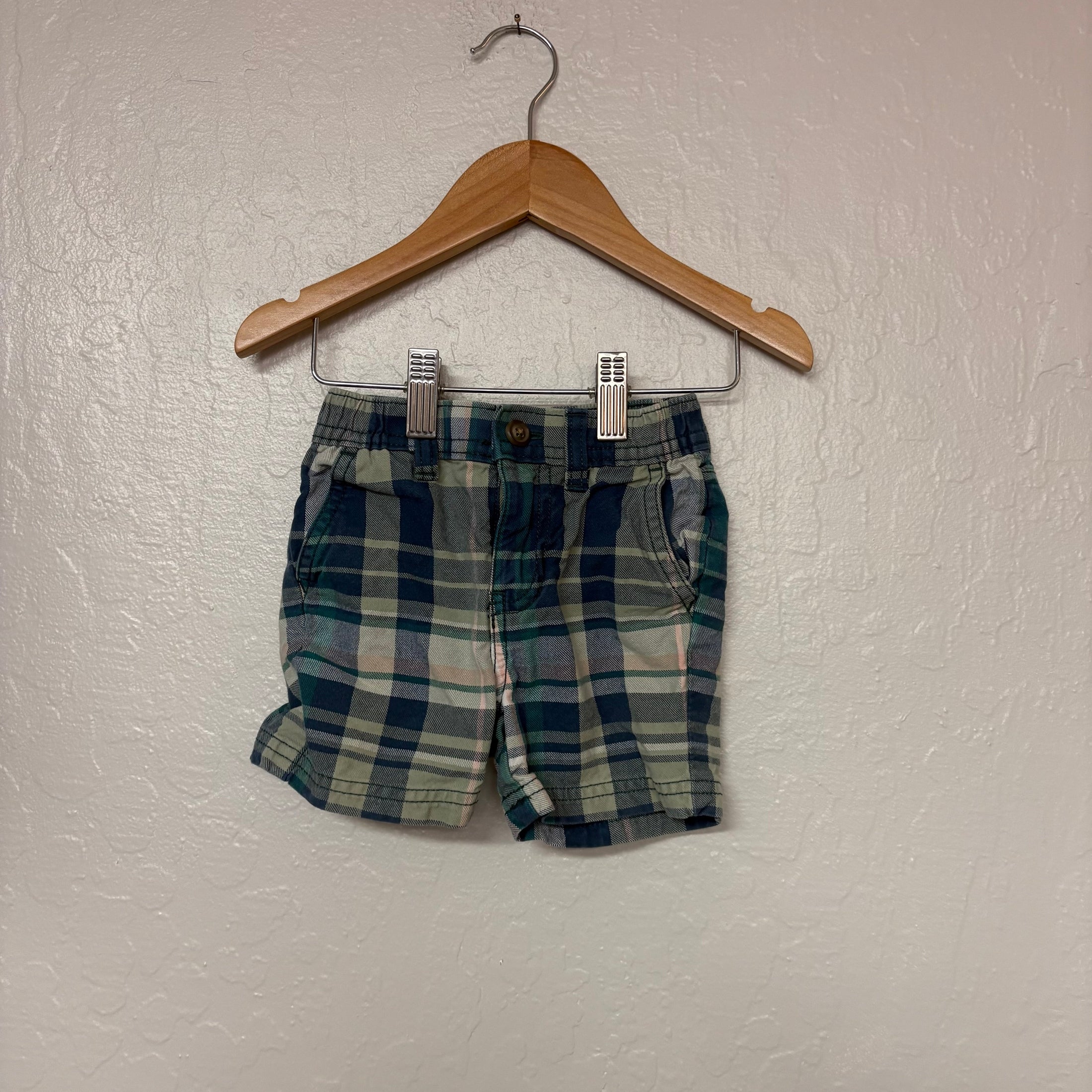 tea collection boys blue green and beige plaid shorts 12-18M