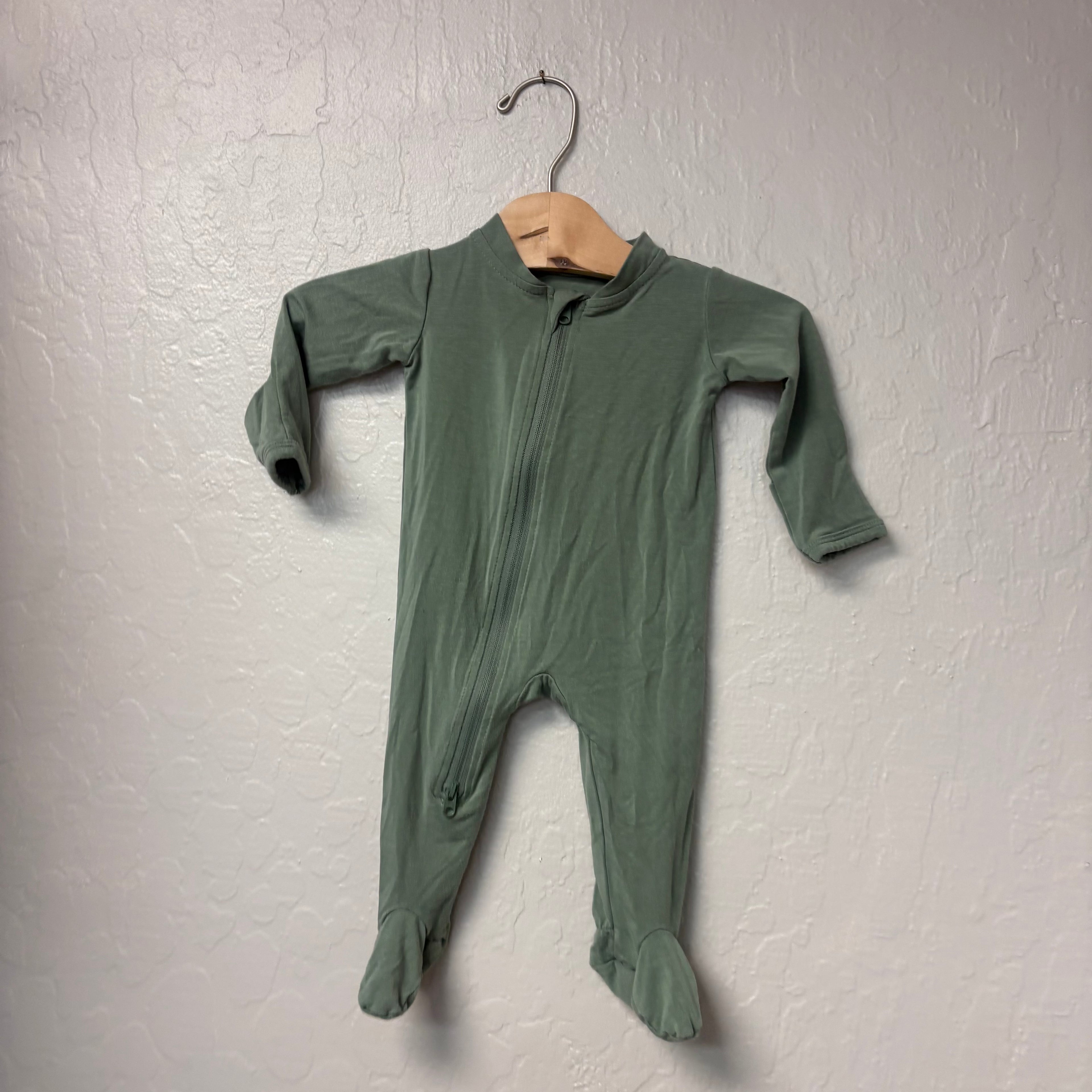 wildbird muted green footie 0-3M