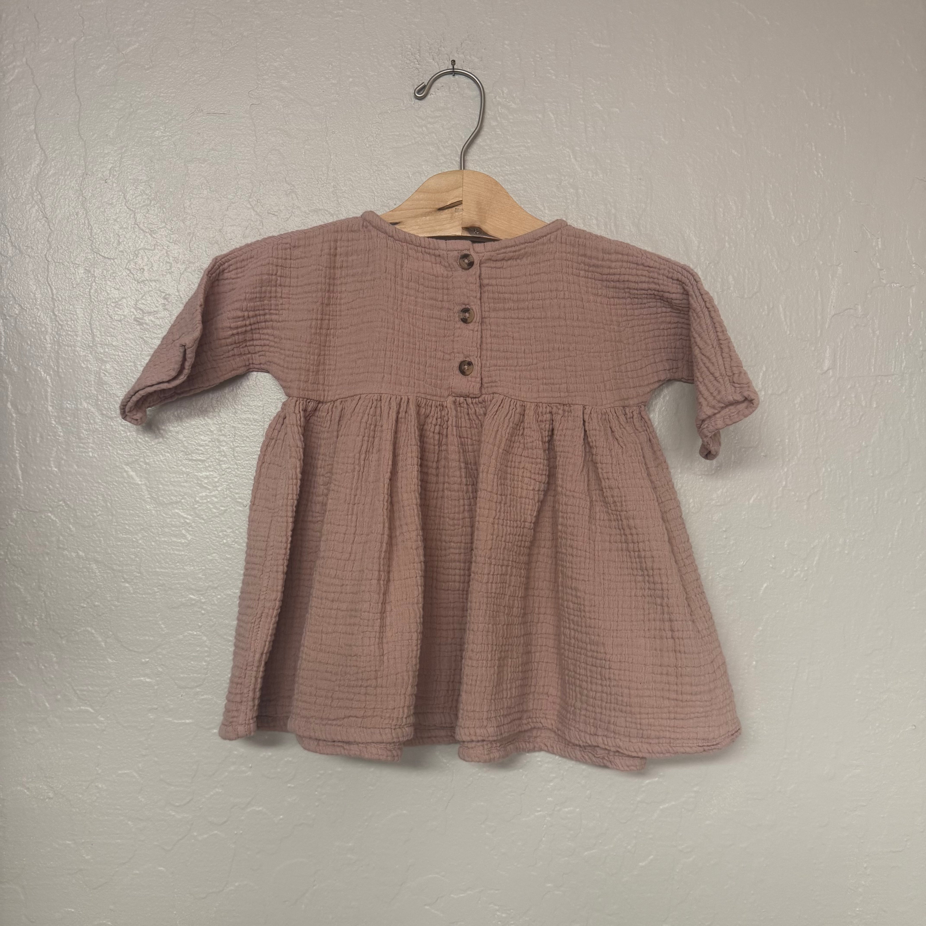 the simple folk pink muslin dress 3-6M