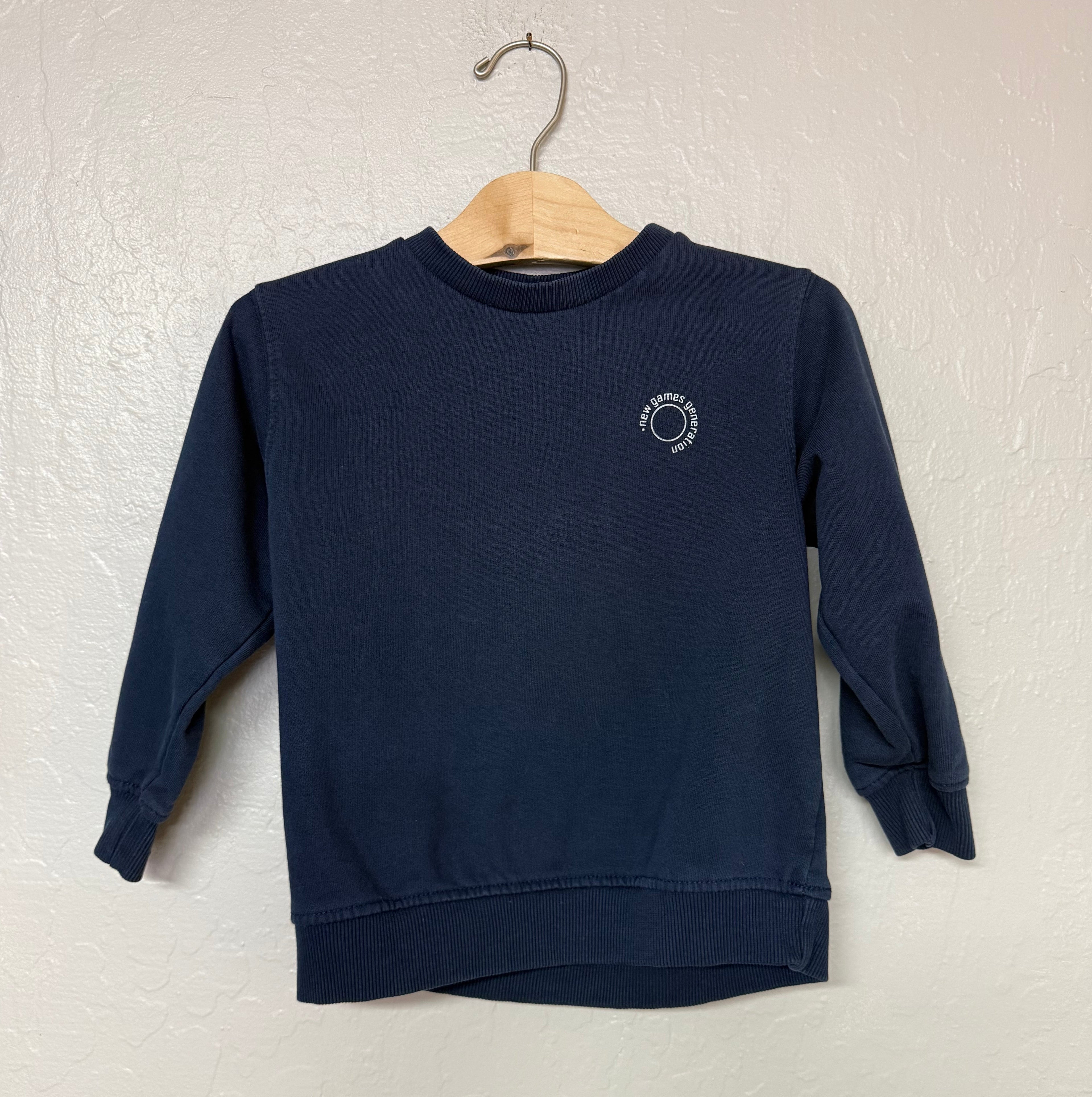 zara boys’ navy sweatshirt 5-6Y