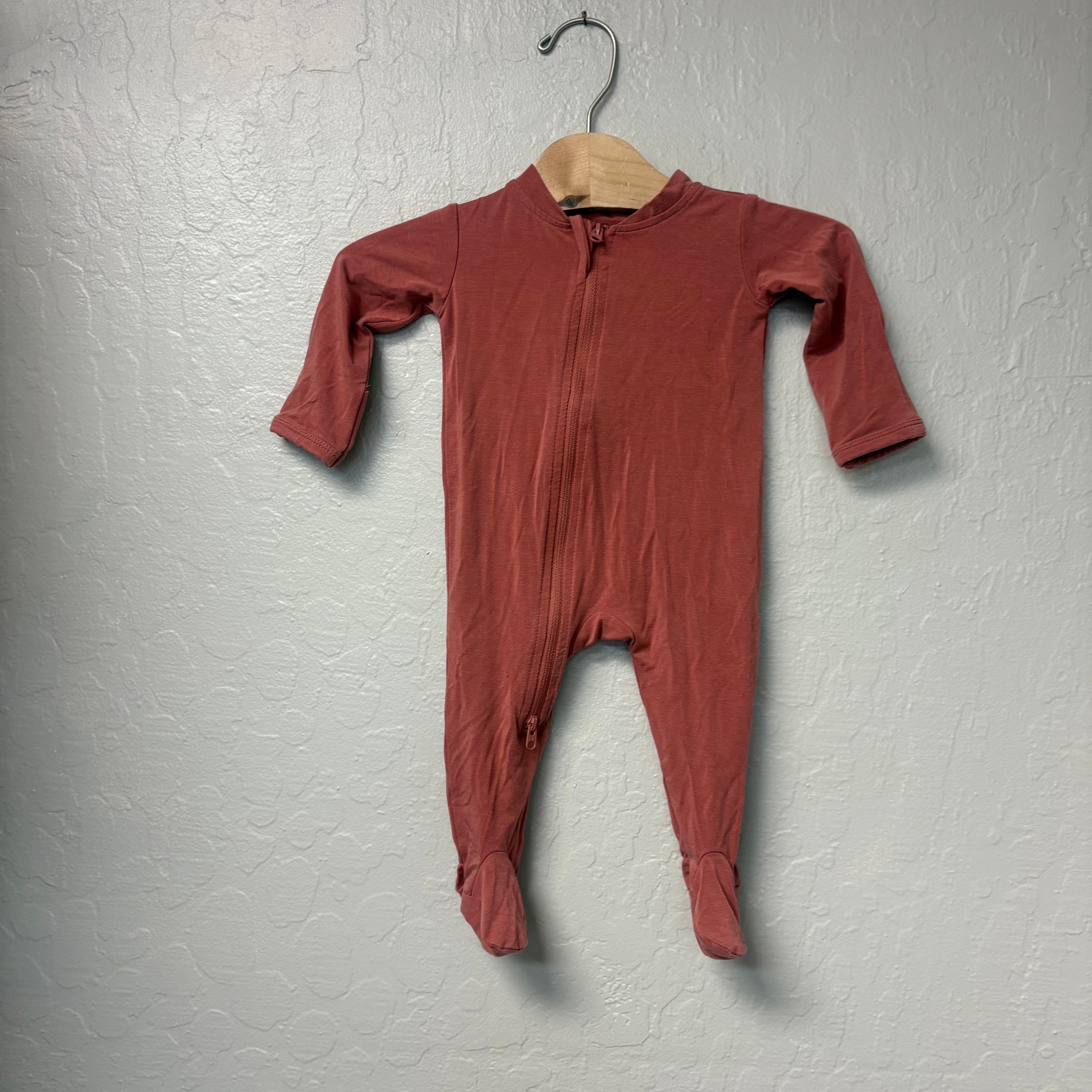 wildbird earthy pink footie 0-3M