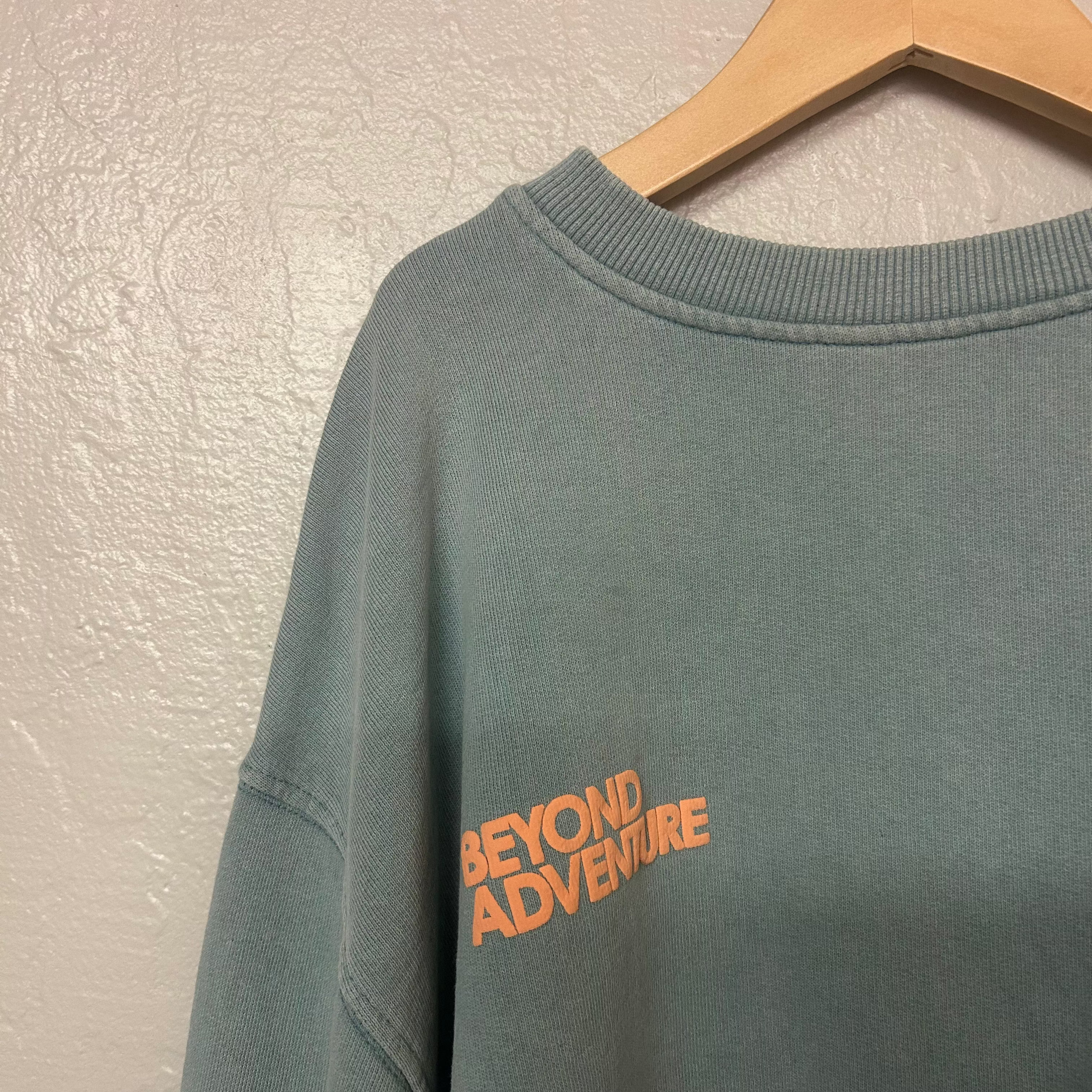 zara boys’ oversized green/blue sweatshirt