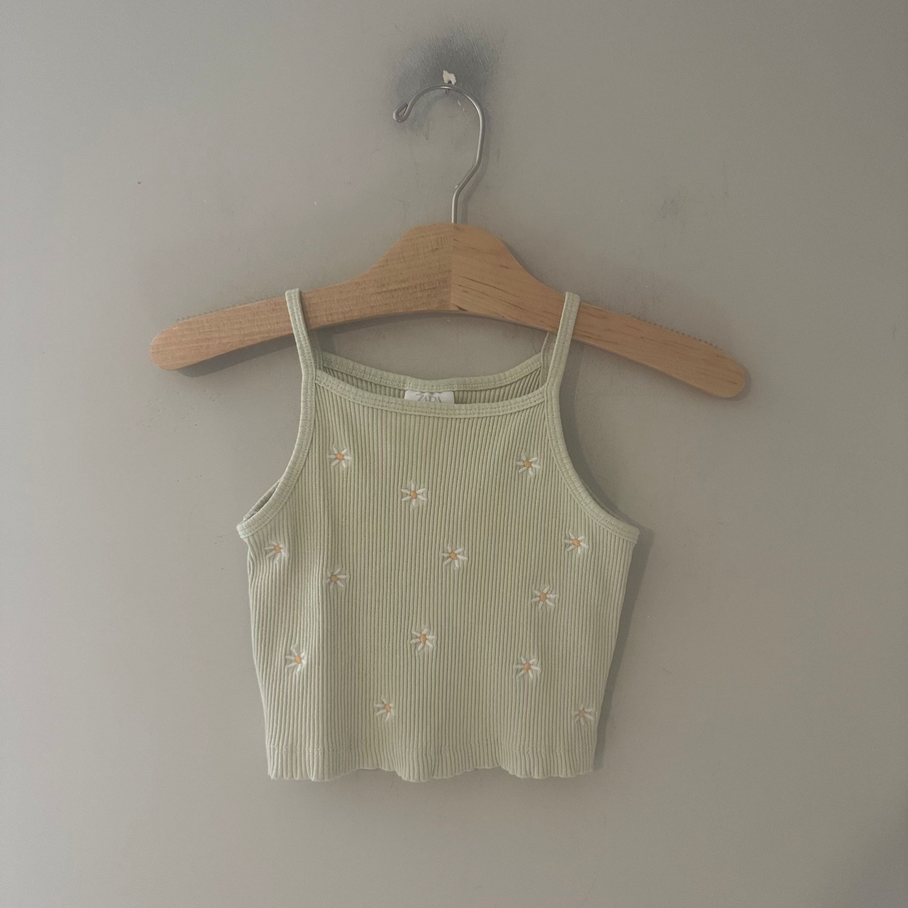 zara girls' green ribbed embroidered daisy cami 7Y