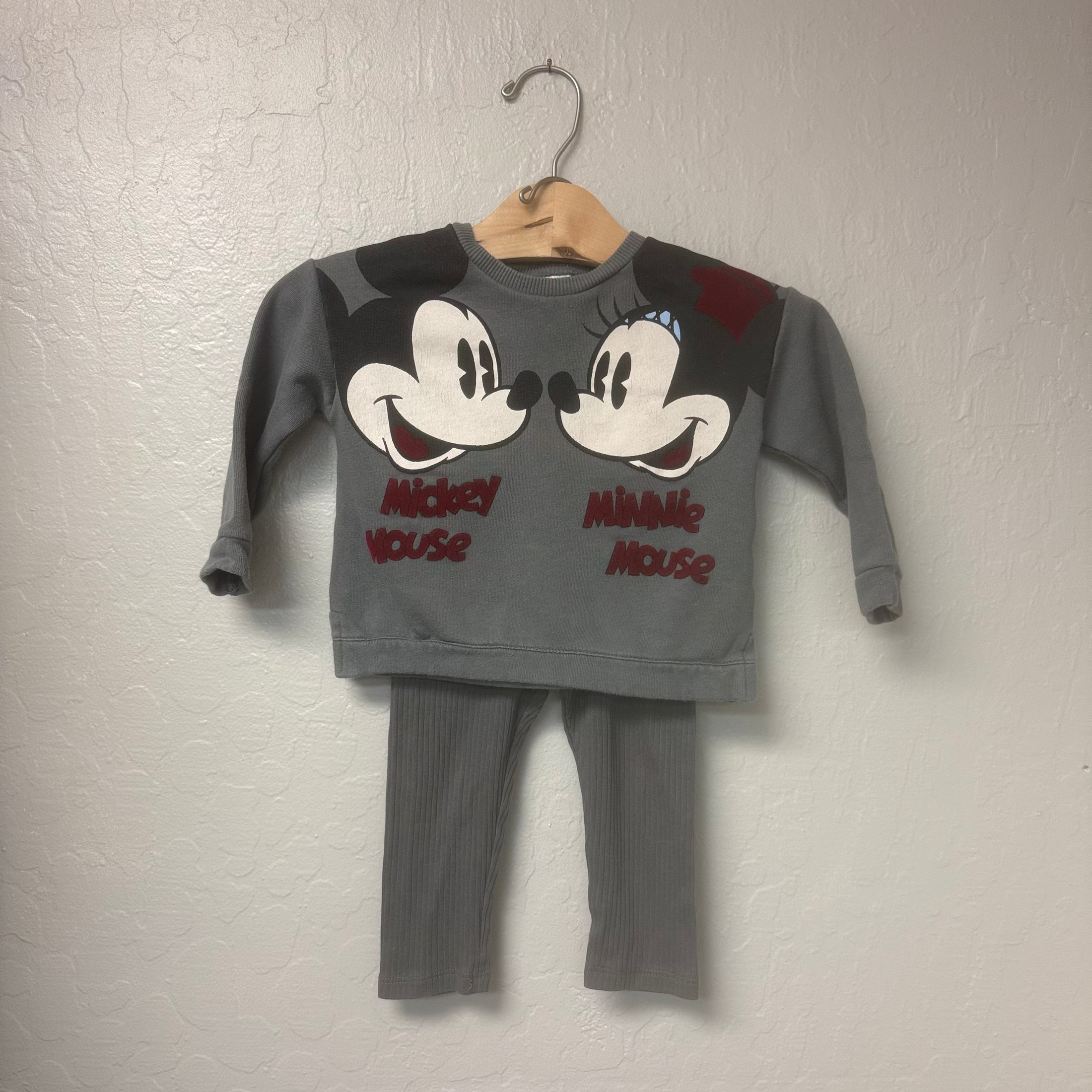 zara x disney baby x h&m set mickey + minnie sweatshirt leggings velvet 12-18M