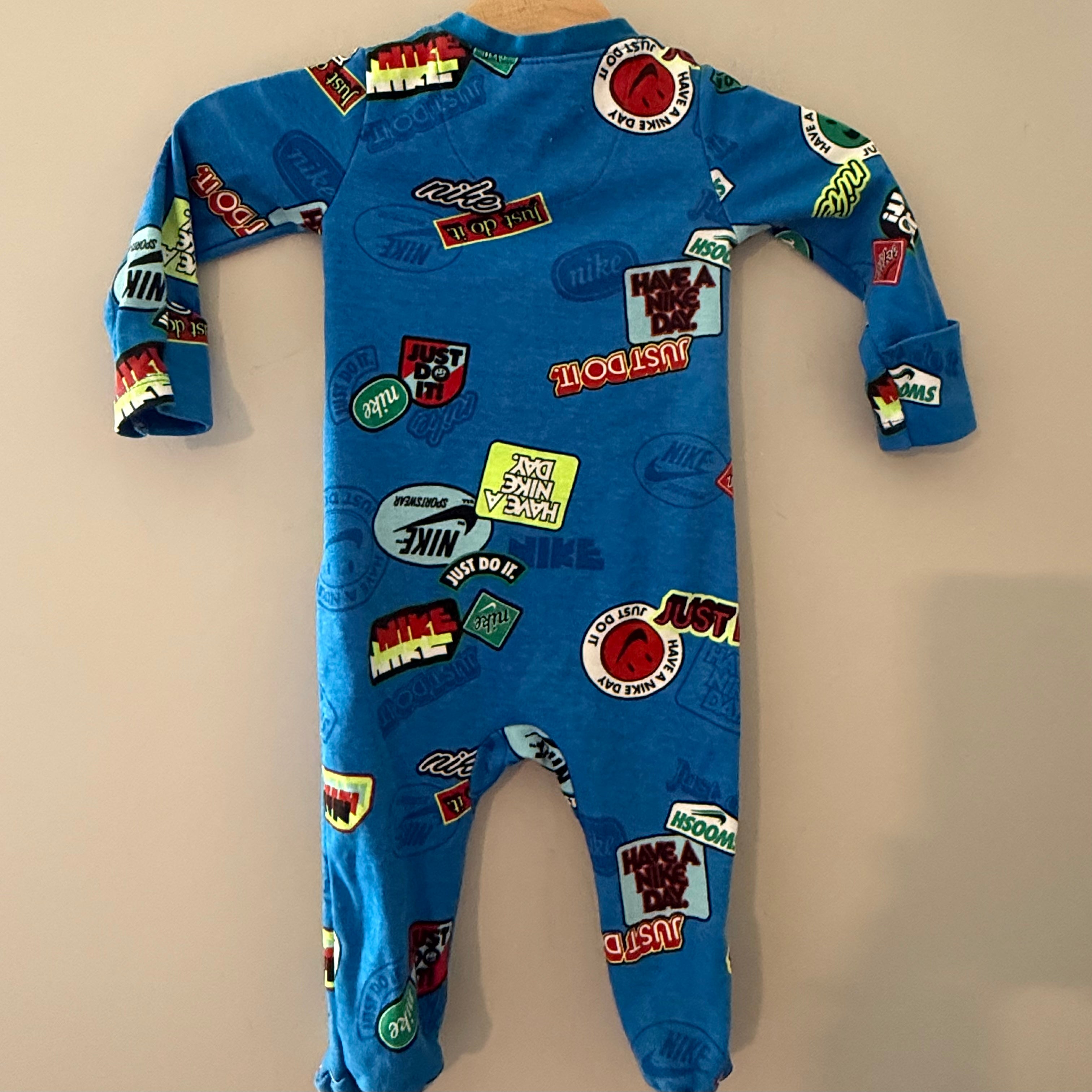 boys' blue nike footie 18M