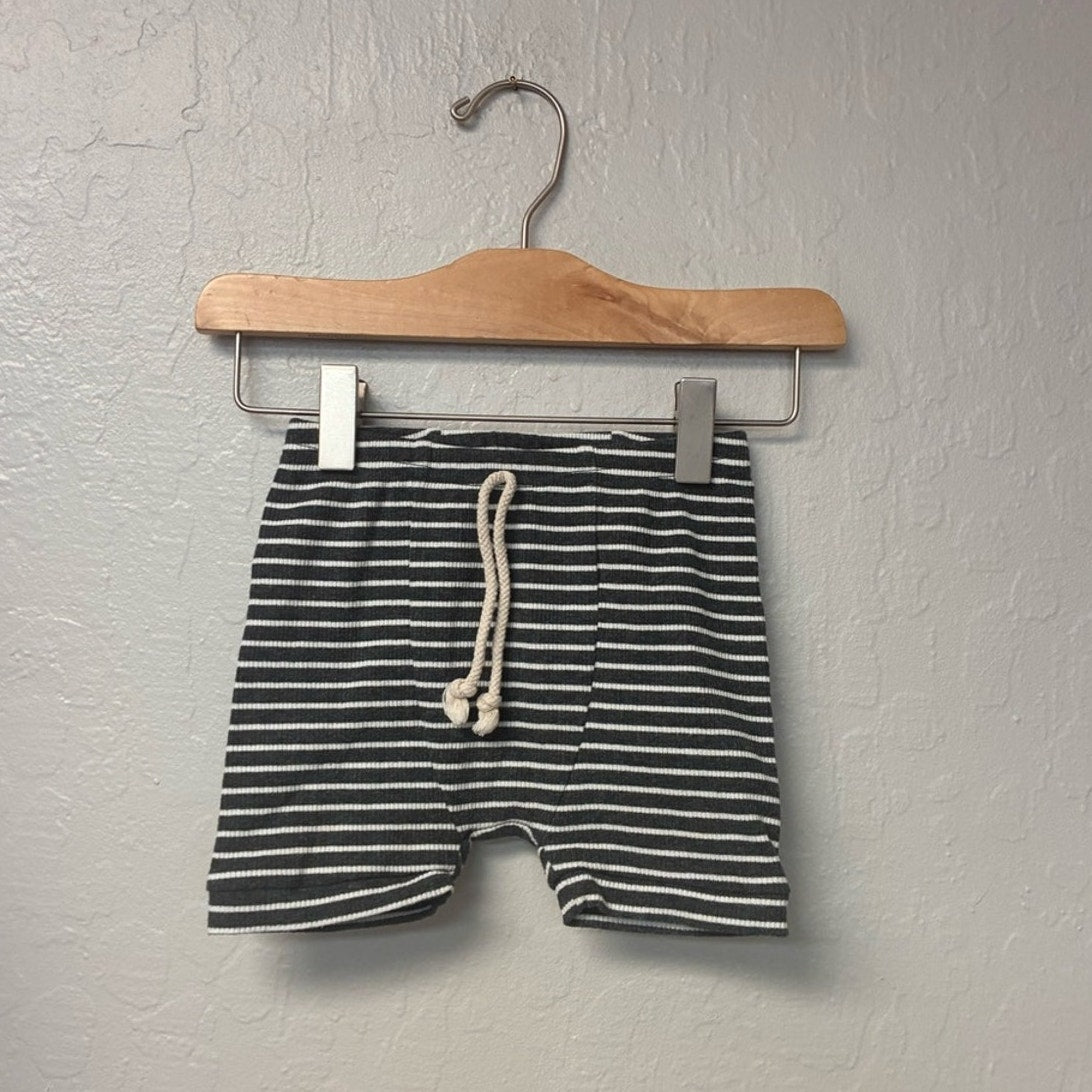mebie baby gender neutral stripe shorts 2T