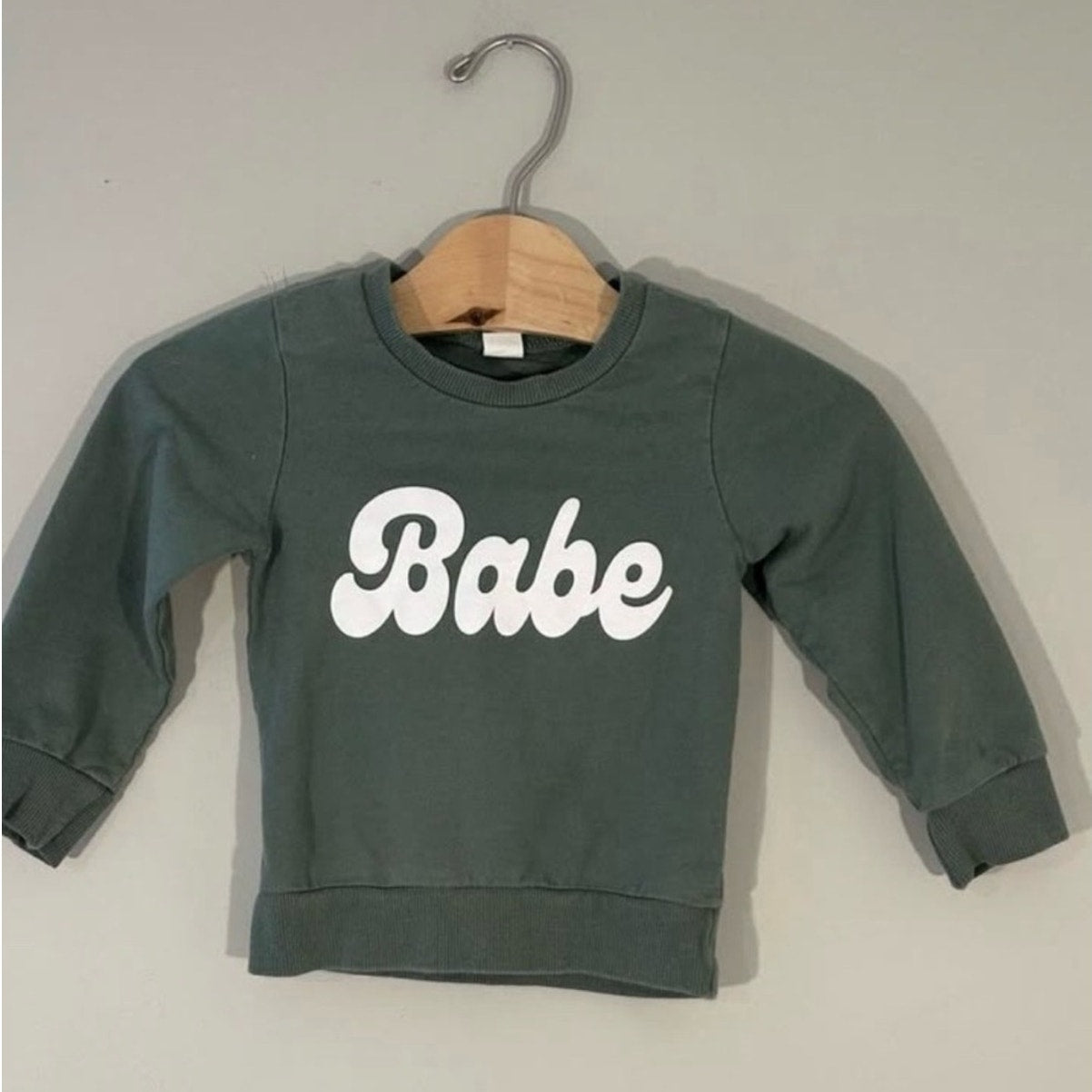 reverie threads green baby sweatshirt 2T