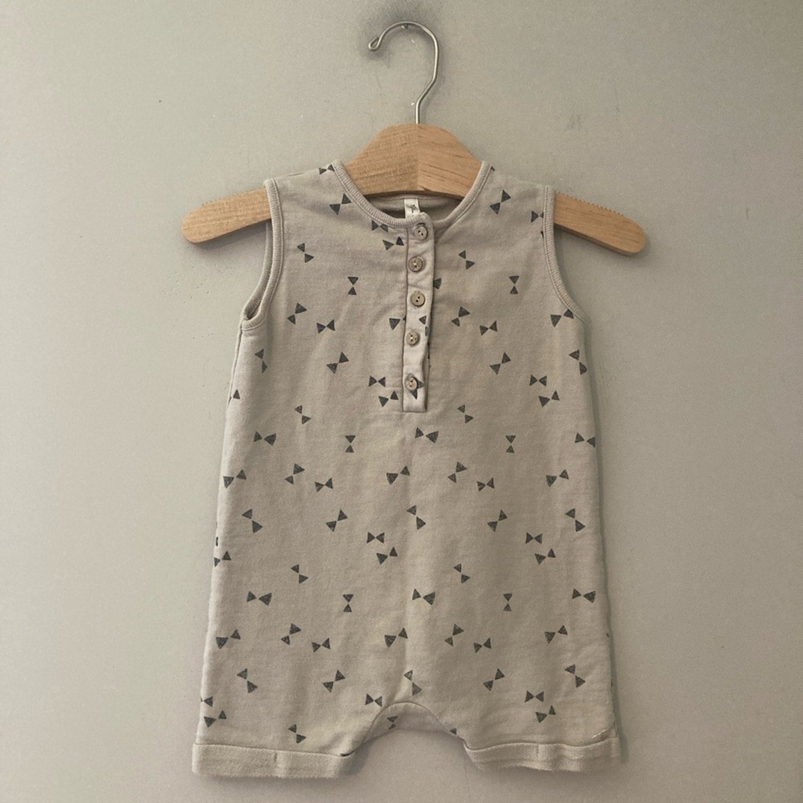 rylee + cru boys' bow tie romper 18-24M