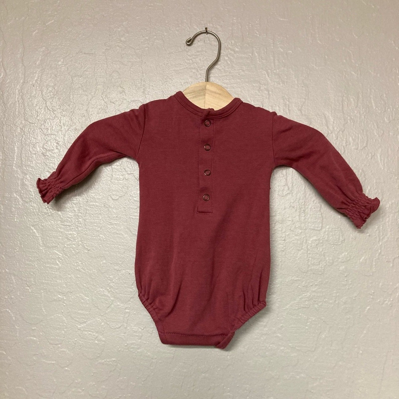 l'oved baby‎ dark pink bodysuit 3-6M
