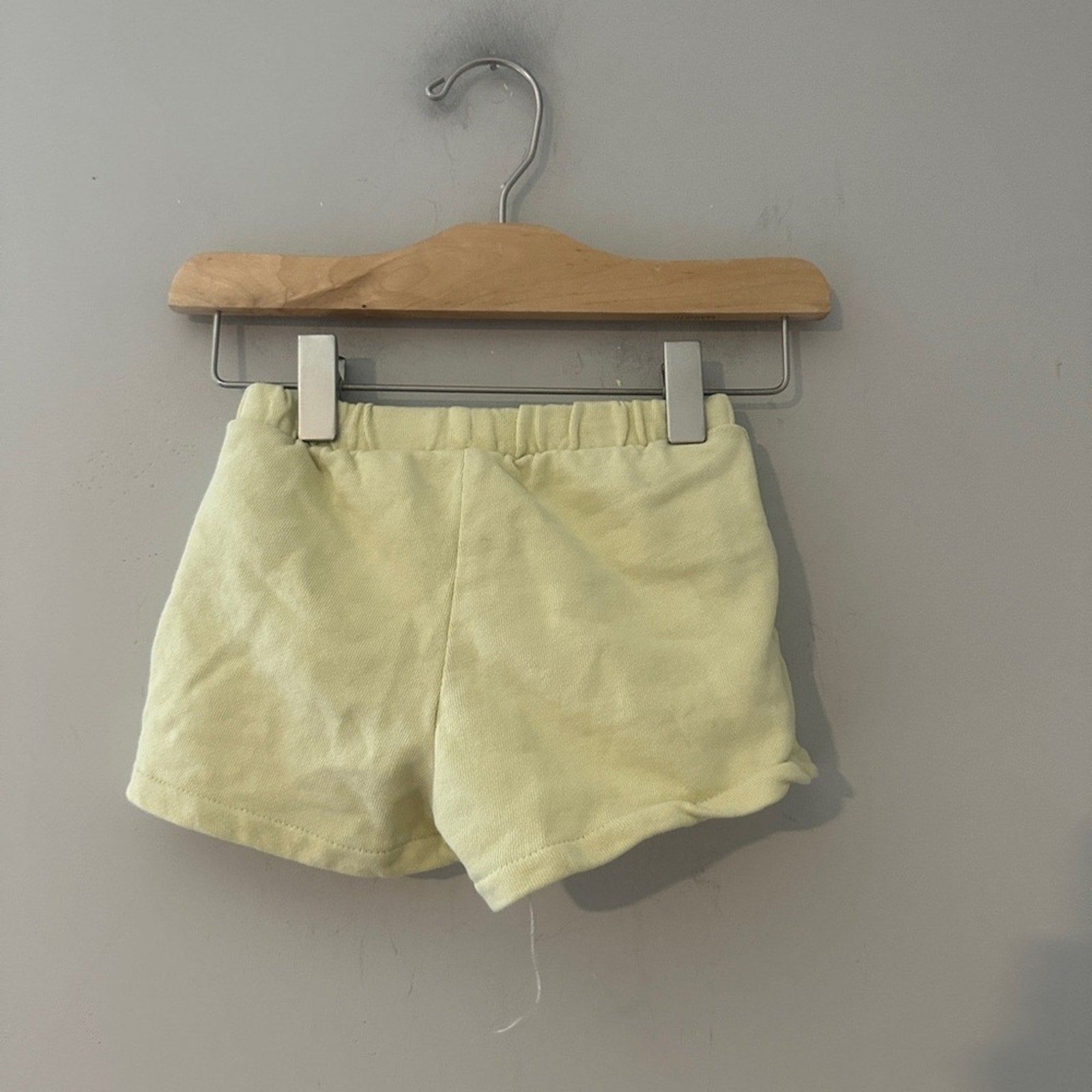 zara girls' yellow shorts 12-18M