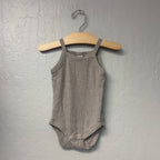 kate quinn neutral organic cotton singlet 6-12M