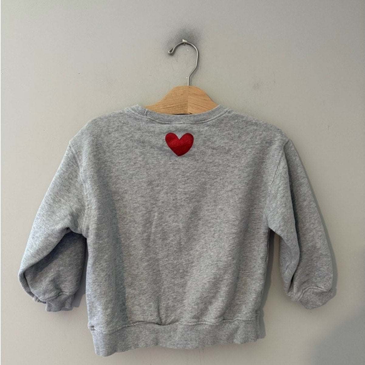 zara gray hearts sweatshirt 5Y