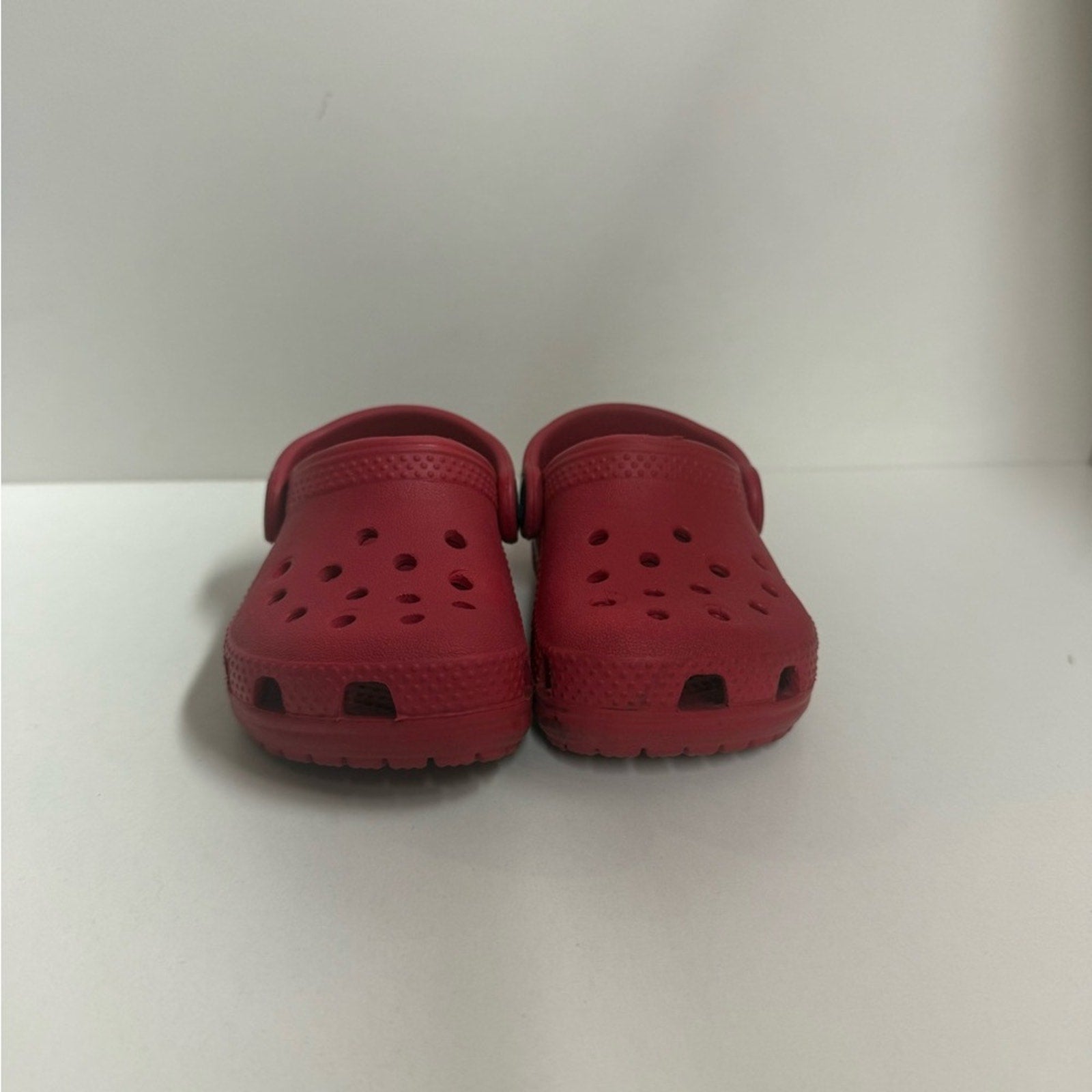 girls' red crocs 5c