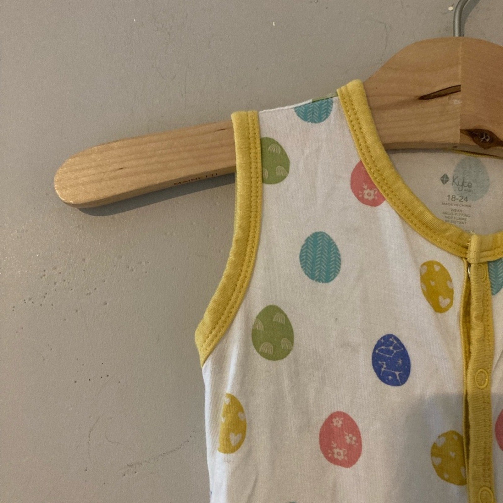 kyte baby easter egg romper 18-24M