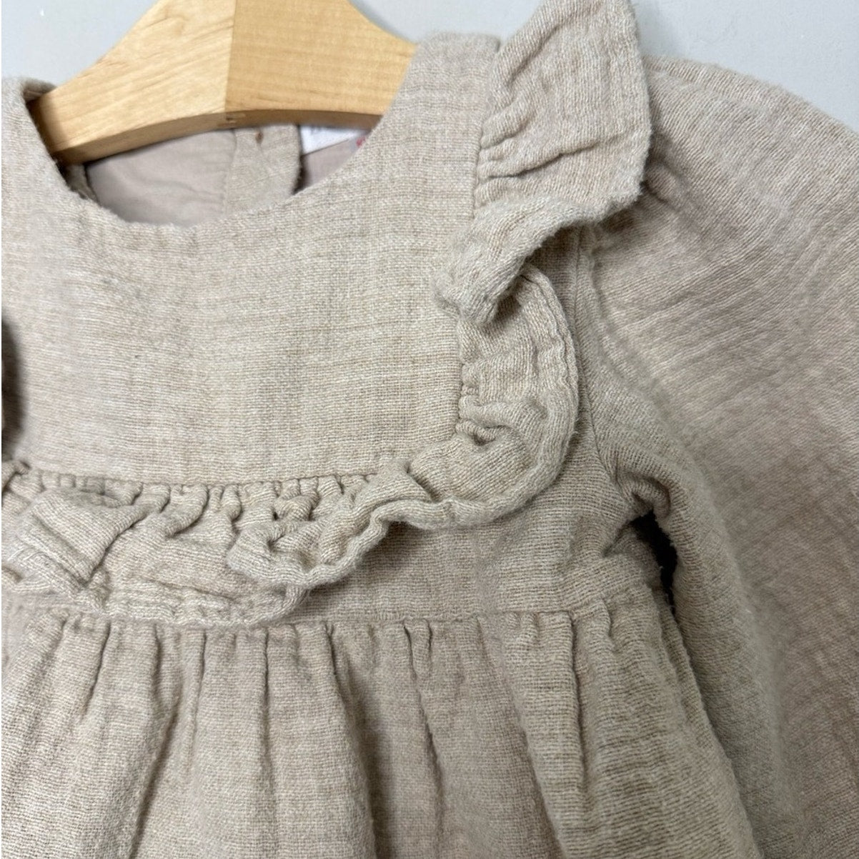 zara muslin dress beige 2-3Y