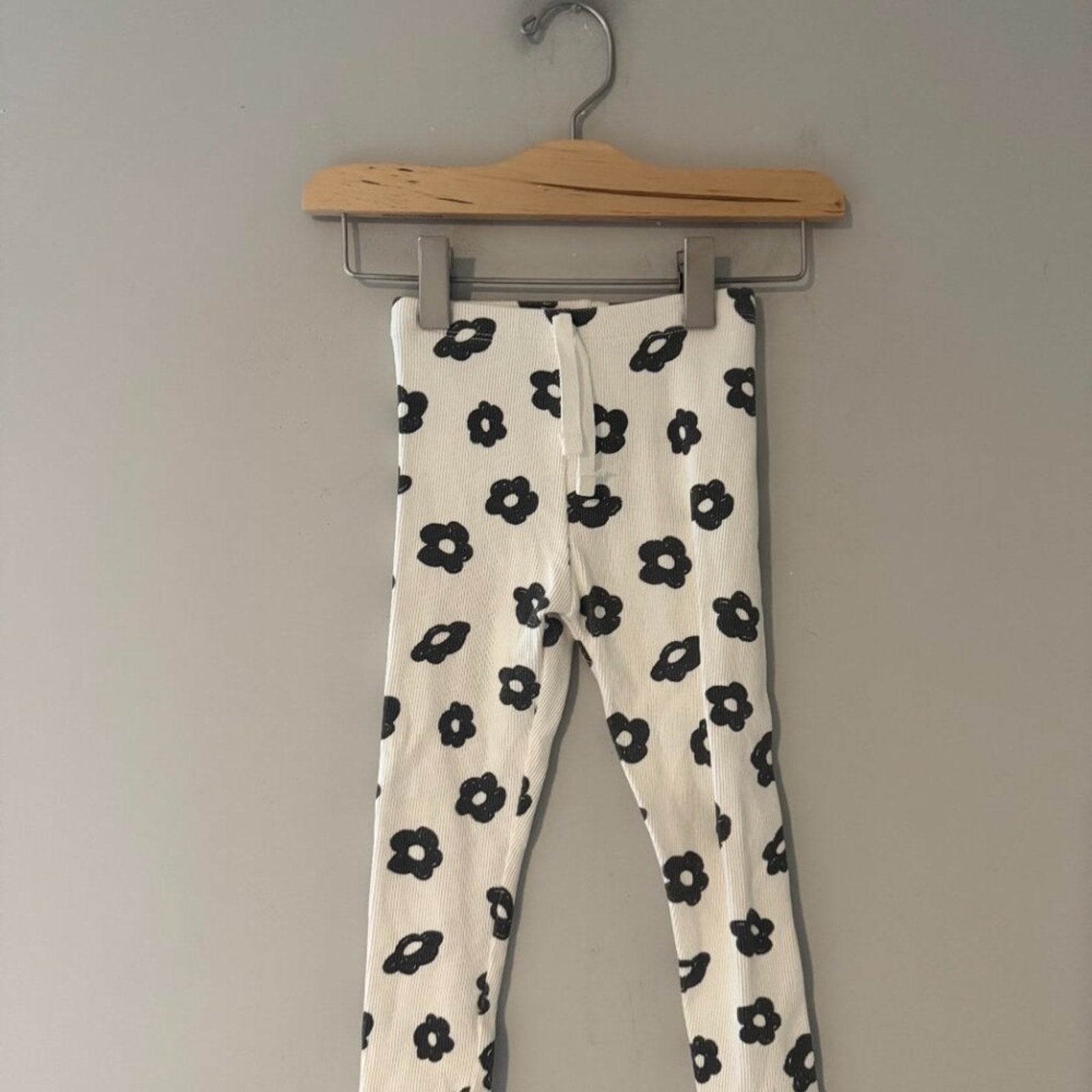 zara girls' cream and black floral set