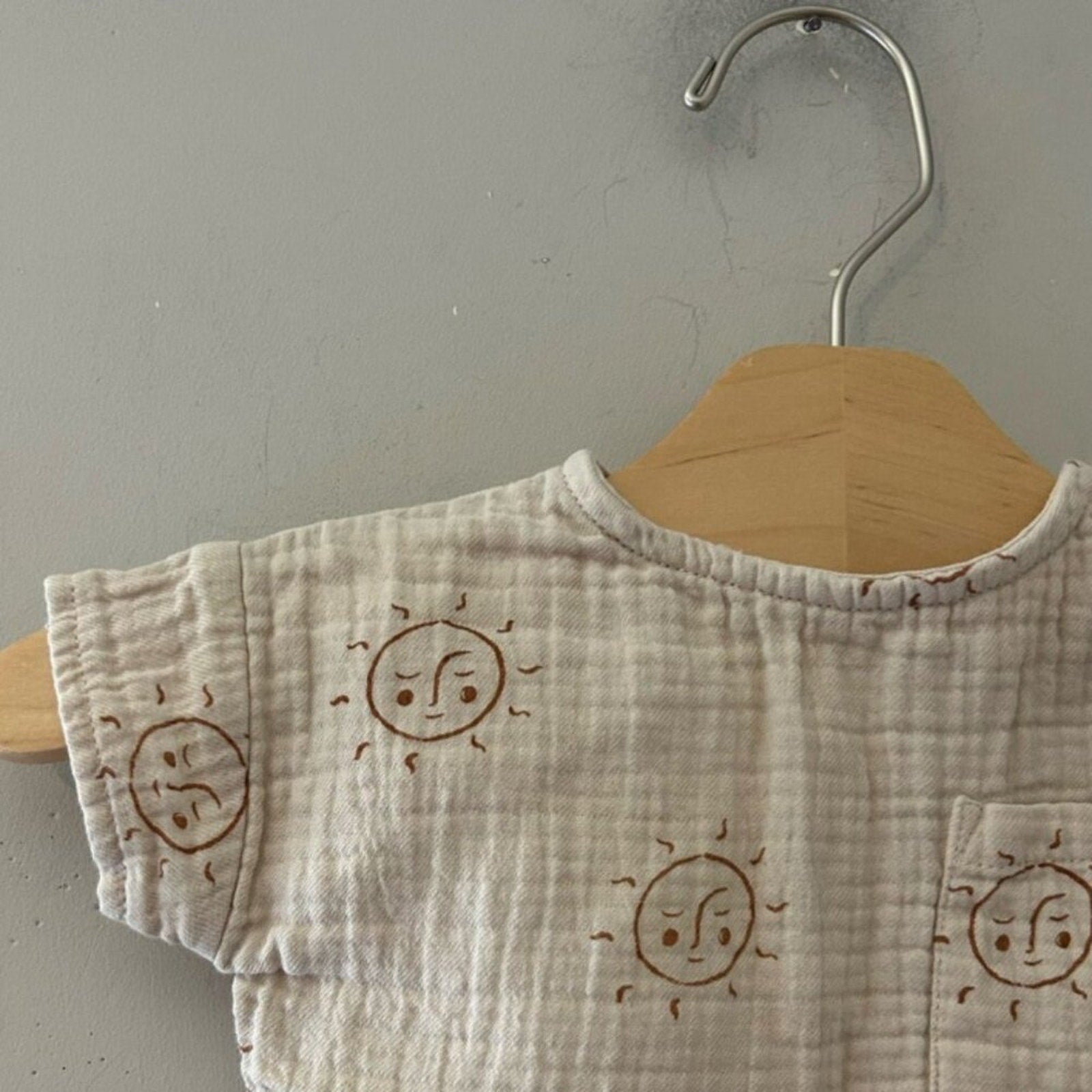 quincy mae cream muslin tee 0-3M