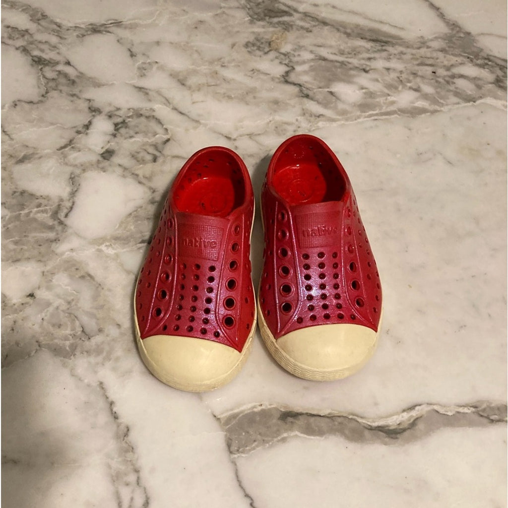 native red water shoes 5c