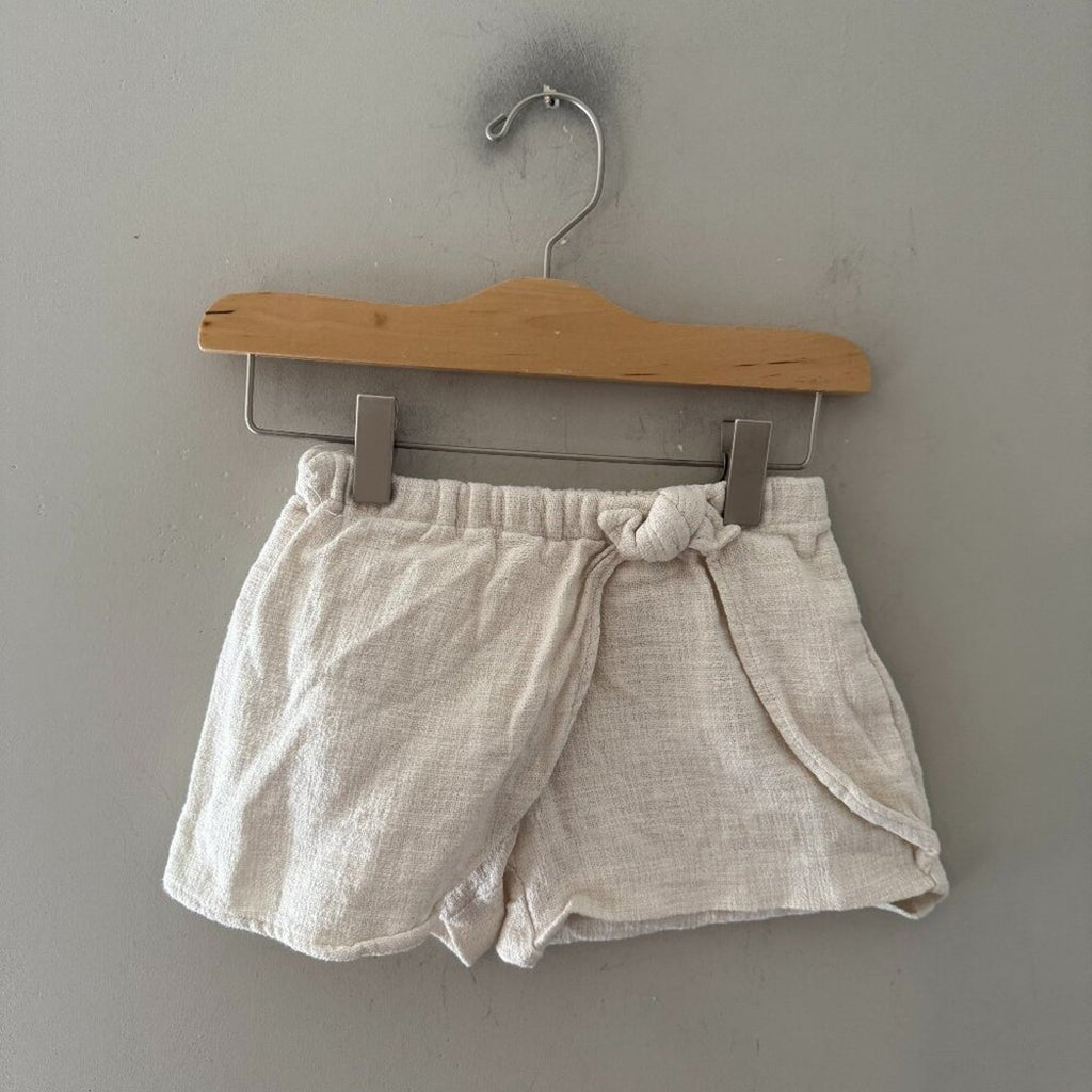 zara girls' cream shorts 5Y