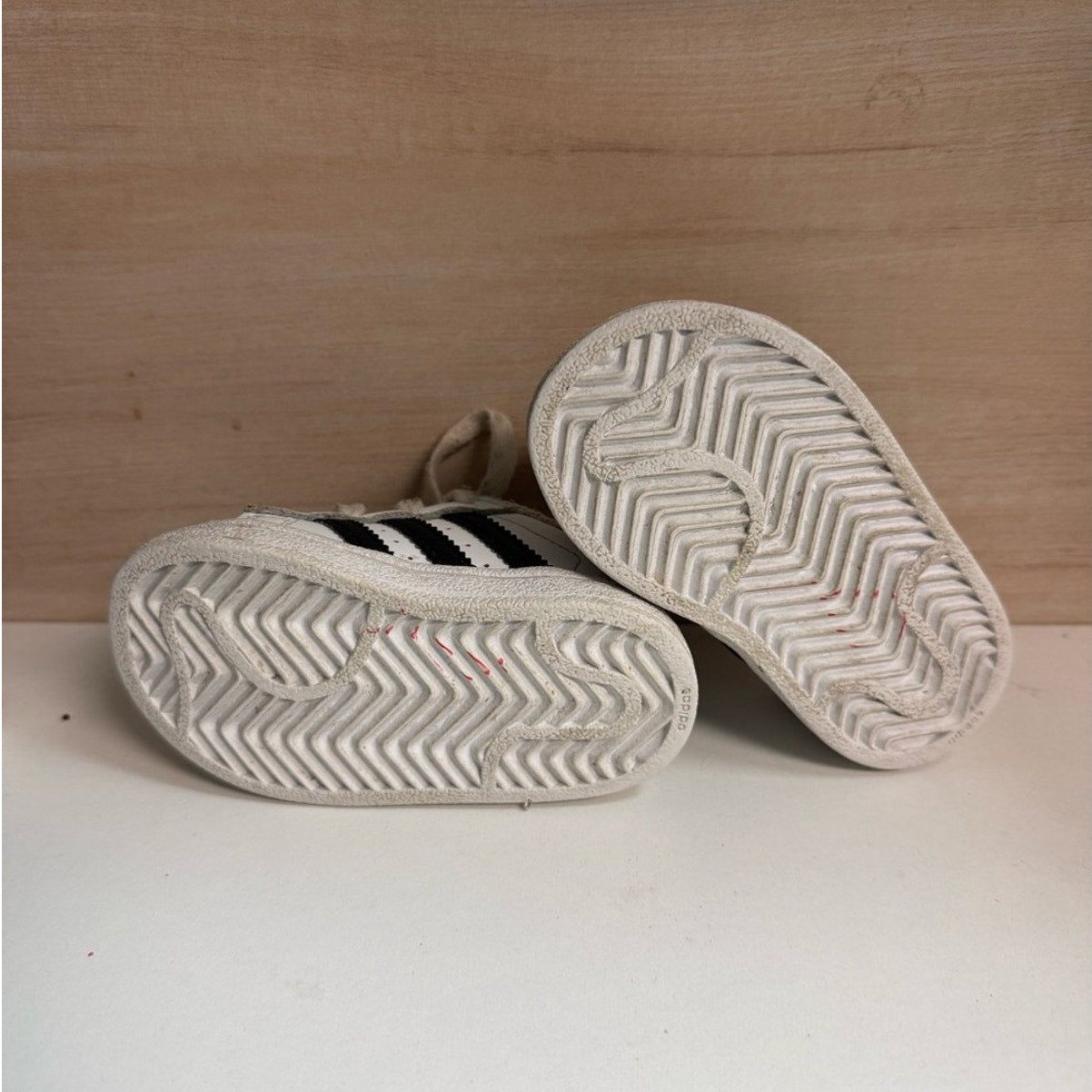 adidas kids white superstars sneakers 4c