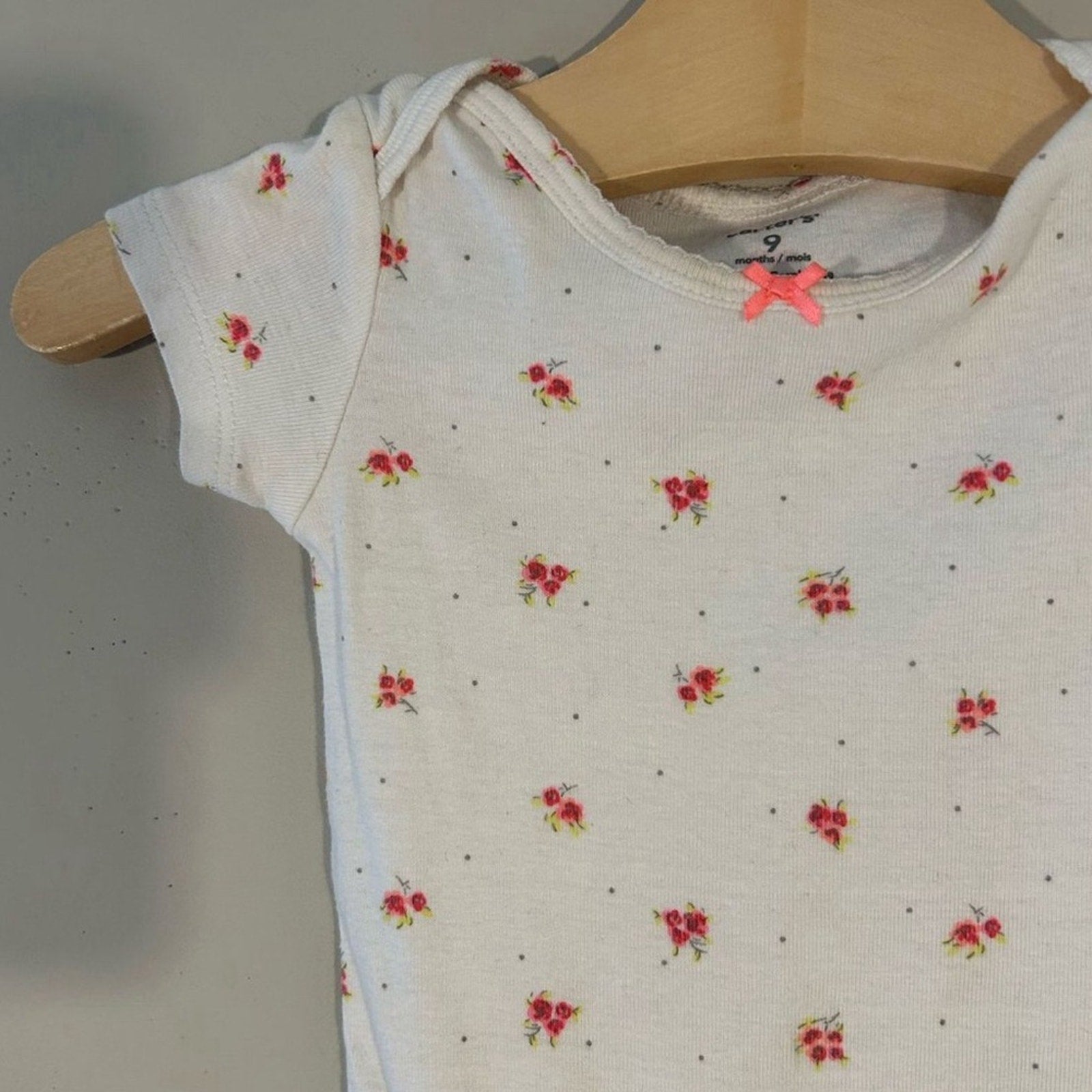 carter’s white floral onesie 9M