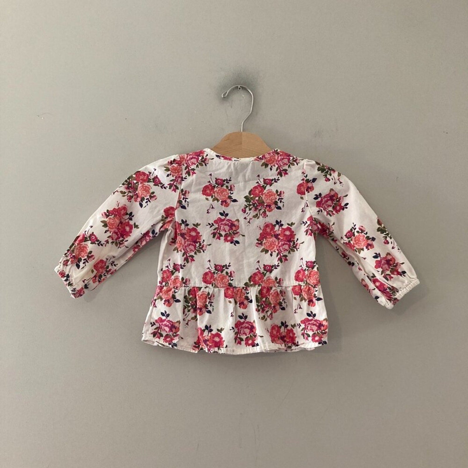 old navy cream floral blouse 18-24M