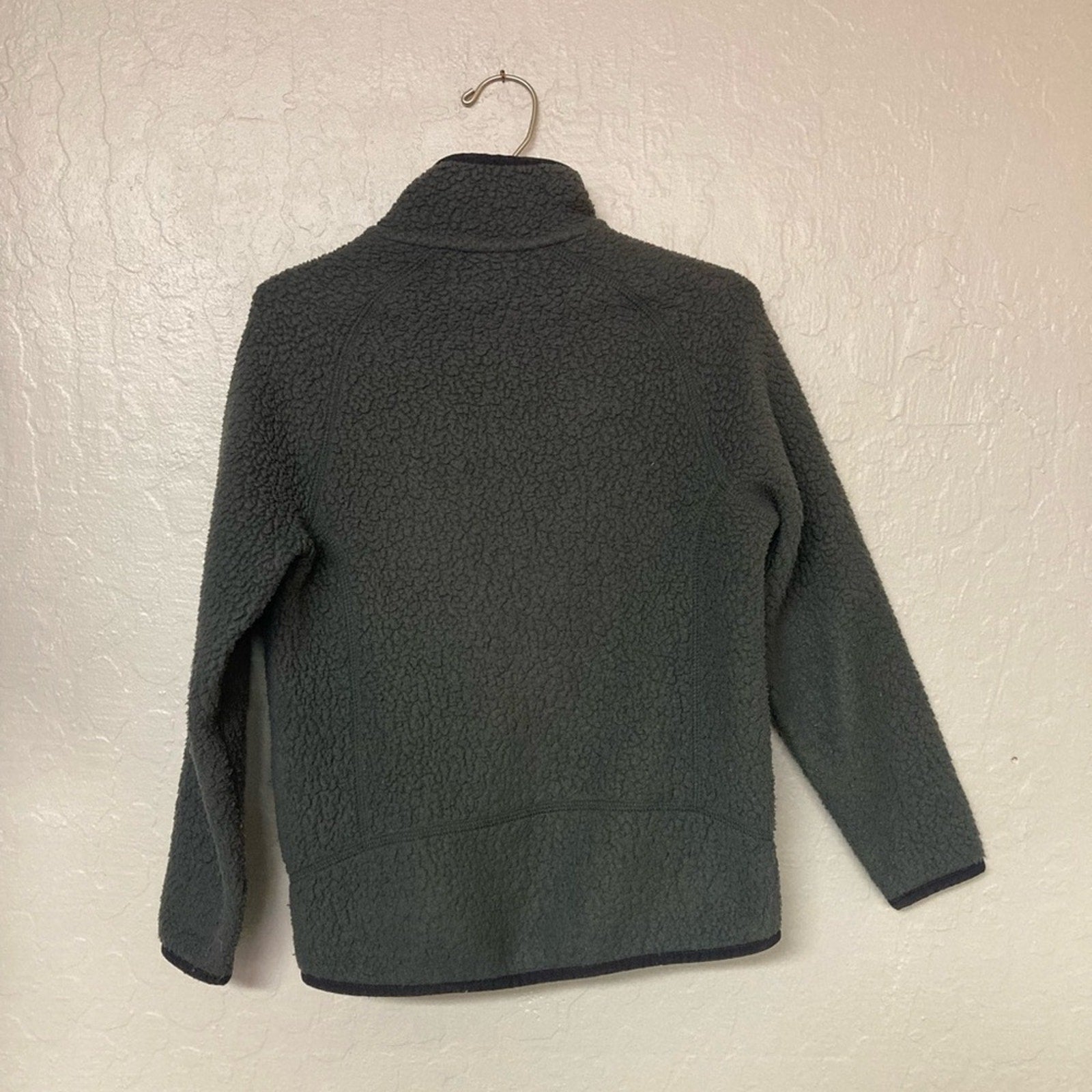patagonia gray fleece jacket 7-8Y