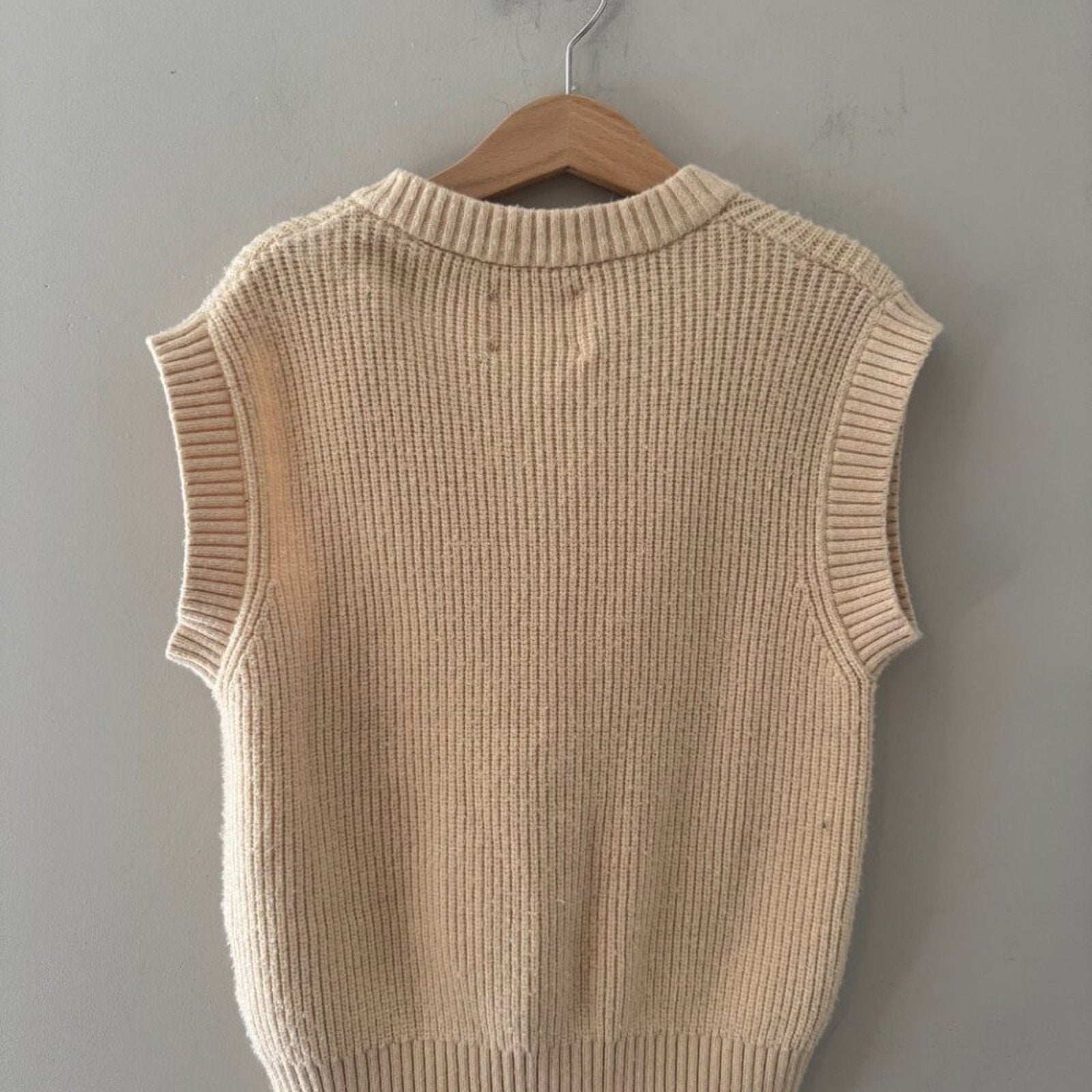 zara girls' v-neck beige sweater vest 7Y