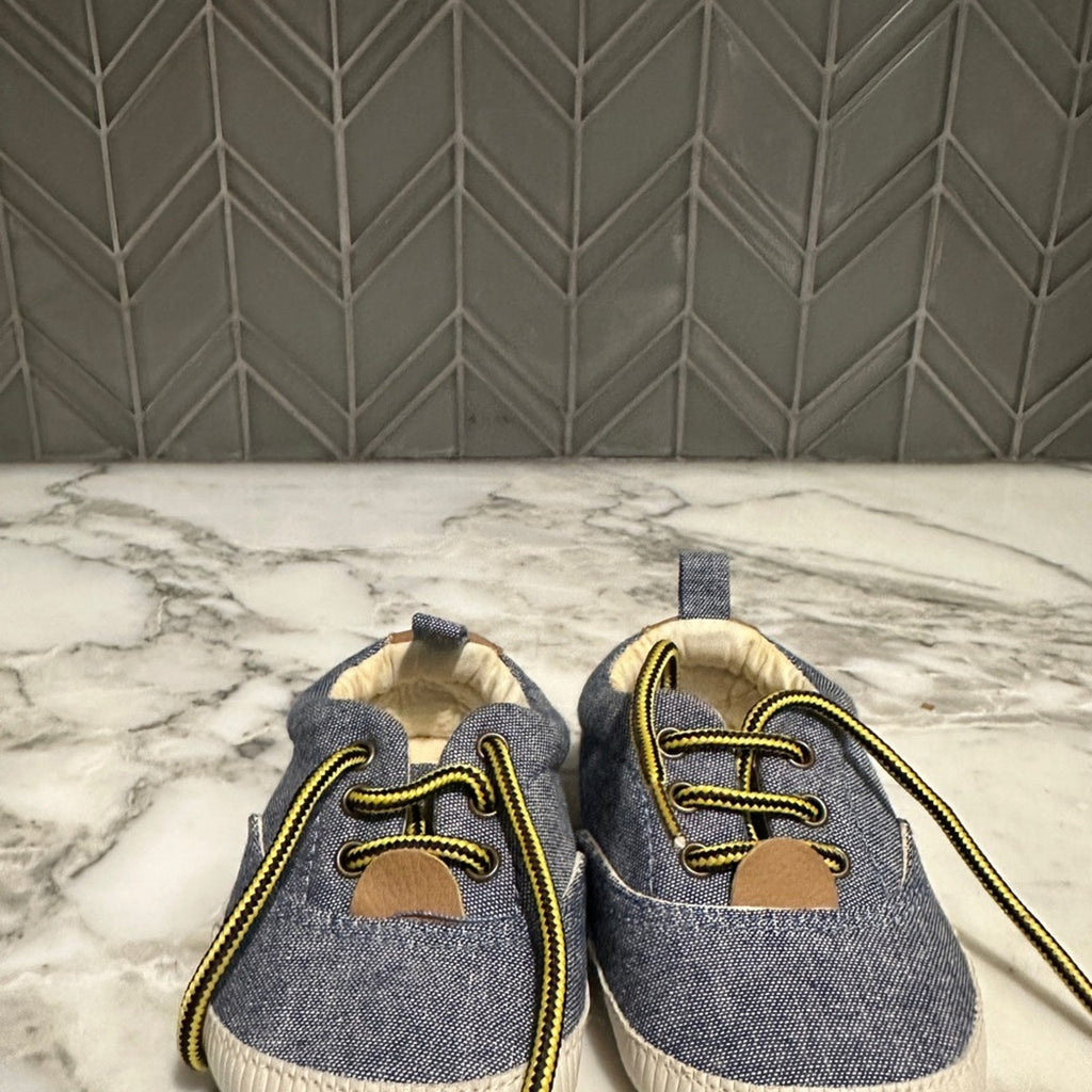 baby gap blue crib shoes 3-6M
