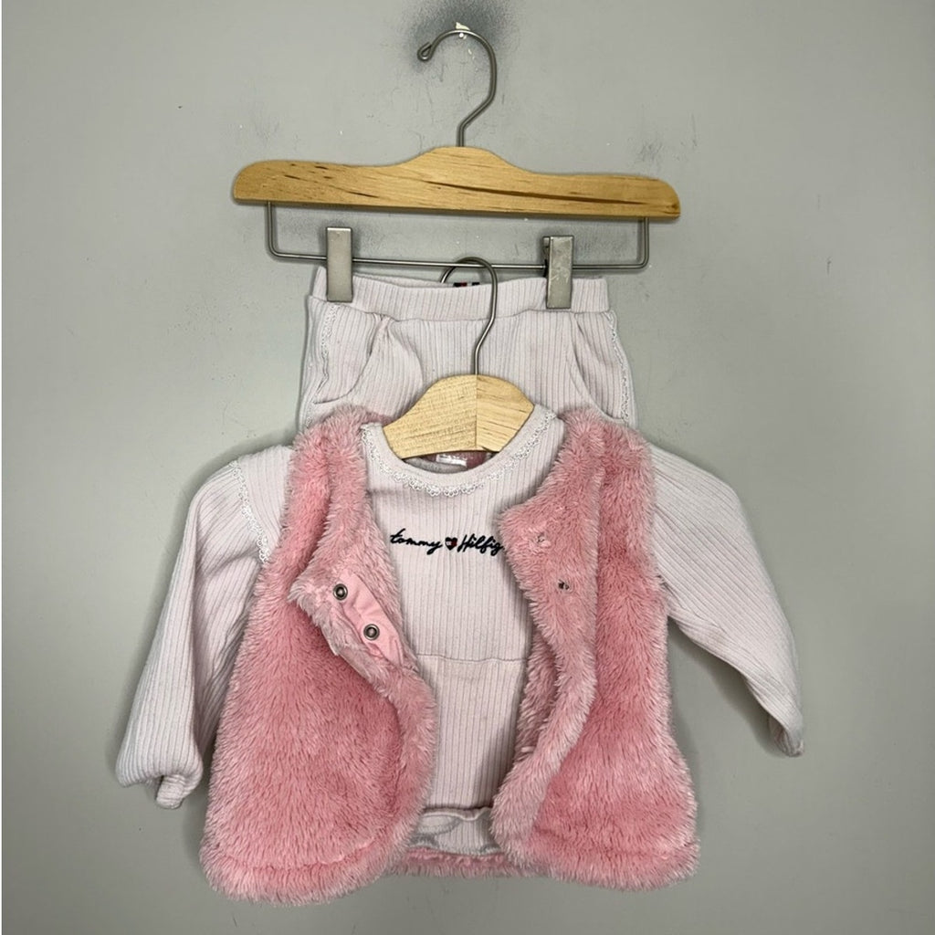 tommy hilfiger girls' set carter's vest 18M