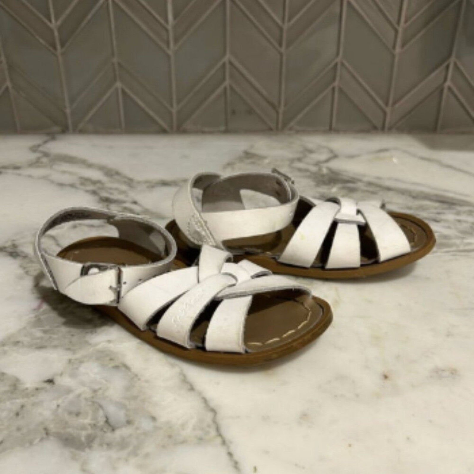 salt water girls' white sandals 8c