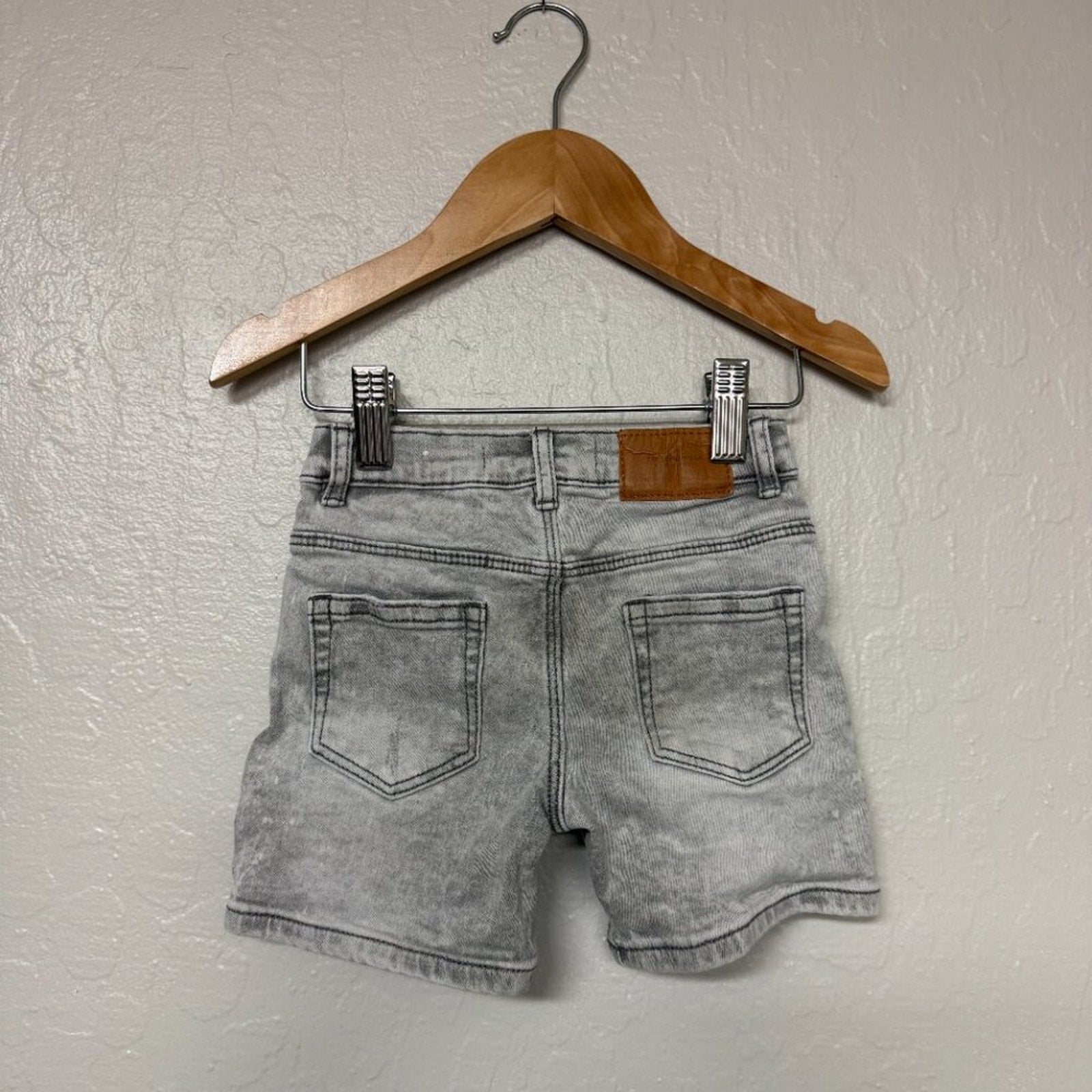 zara boys' acid gray shorts‎ 12-18M