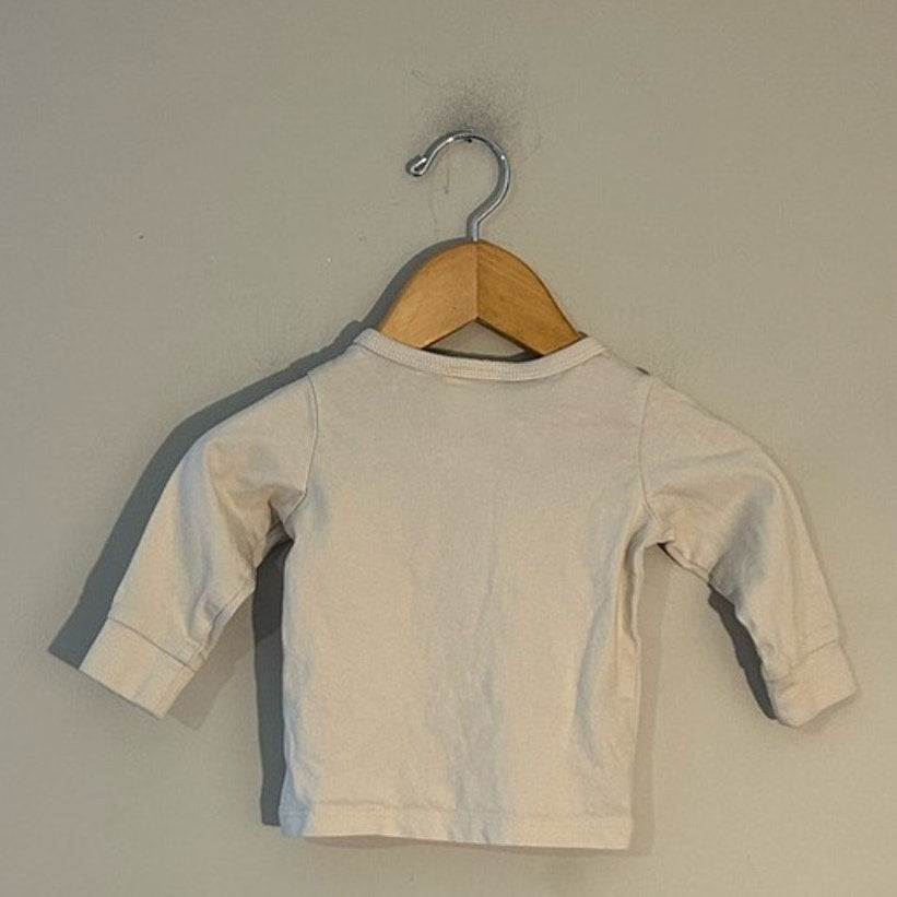 h&m beige apple tee 3M