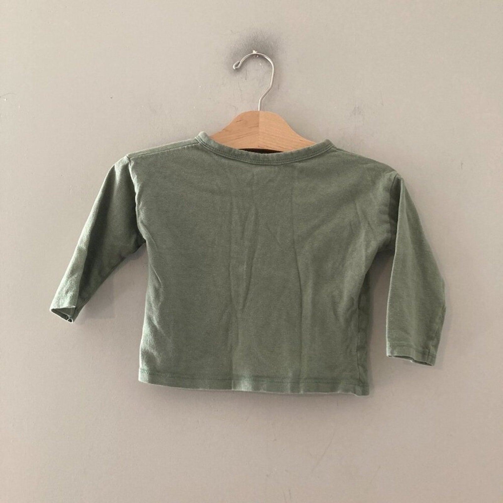 zara boys' green long-sleeve tee 12-18M