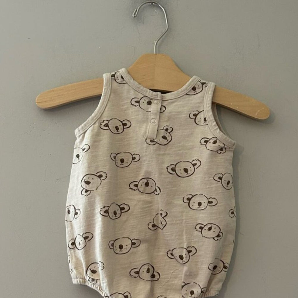 rylee + cru neutral koala romper‎ 3-6M