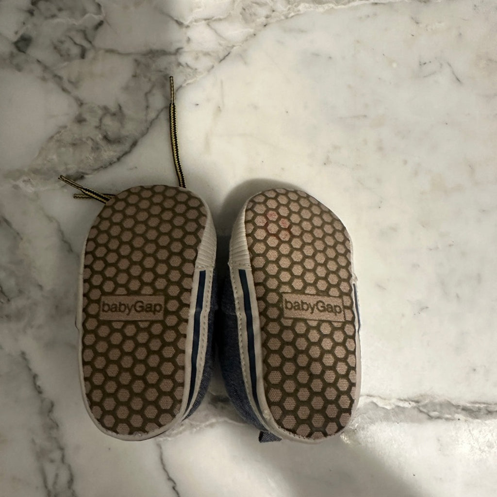 baby gap blue crib shoes 3-6M